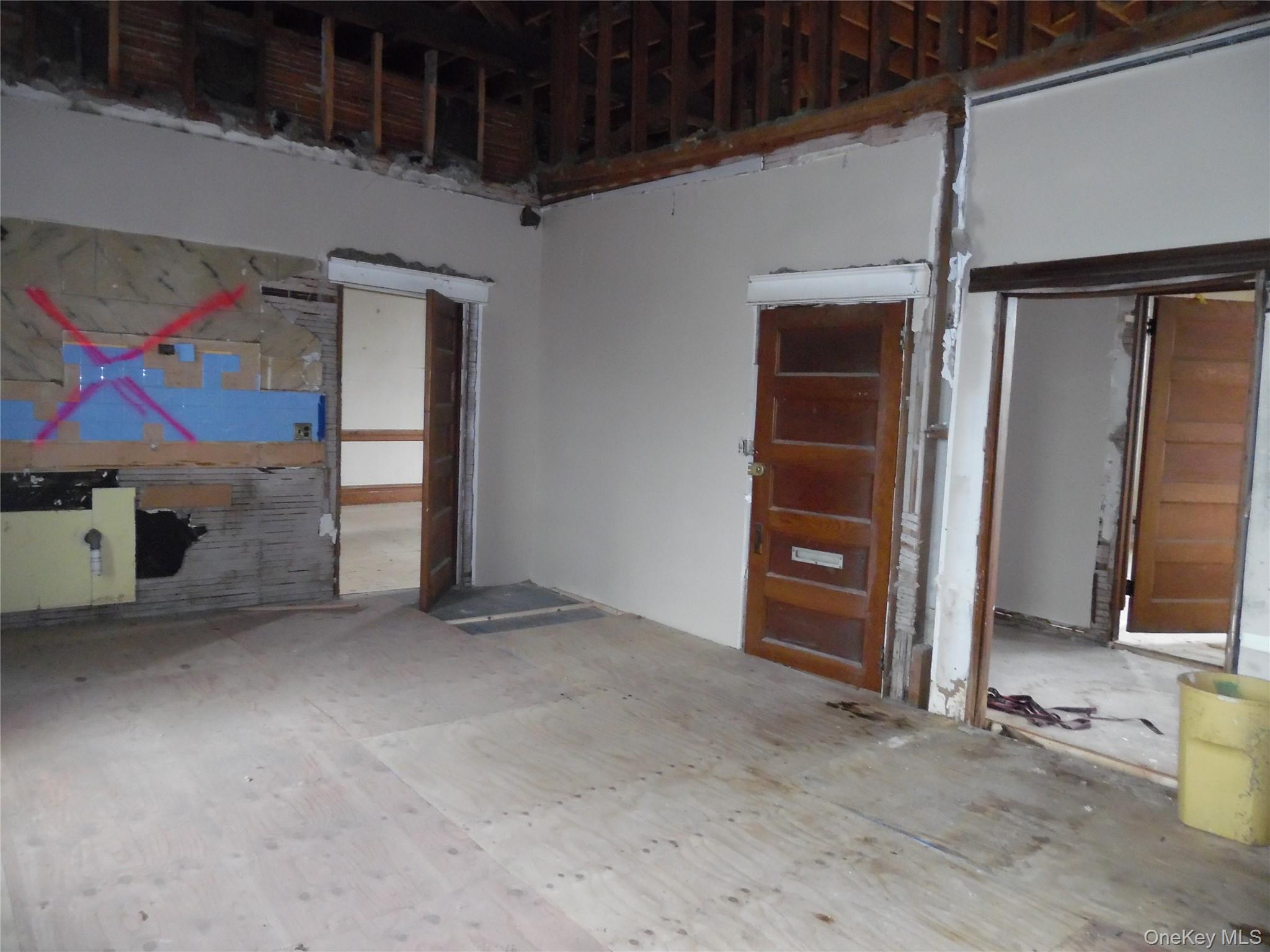 5 Bank St, Monticello, NY 12701