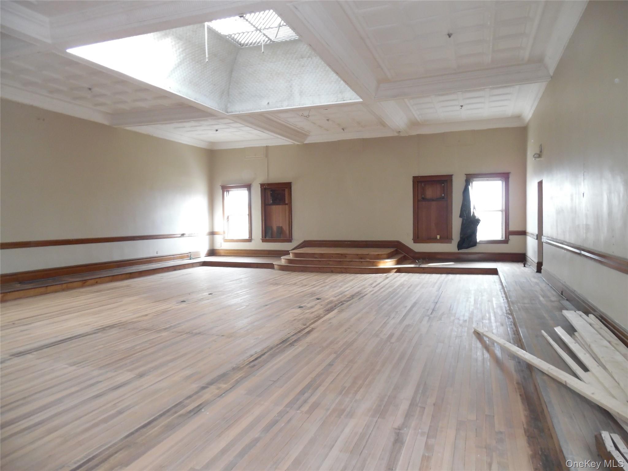 5 Bank St, Monticello, NY 12701