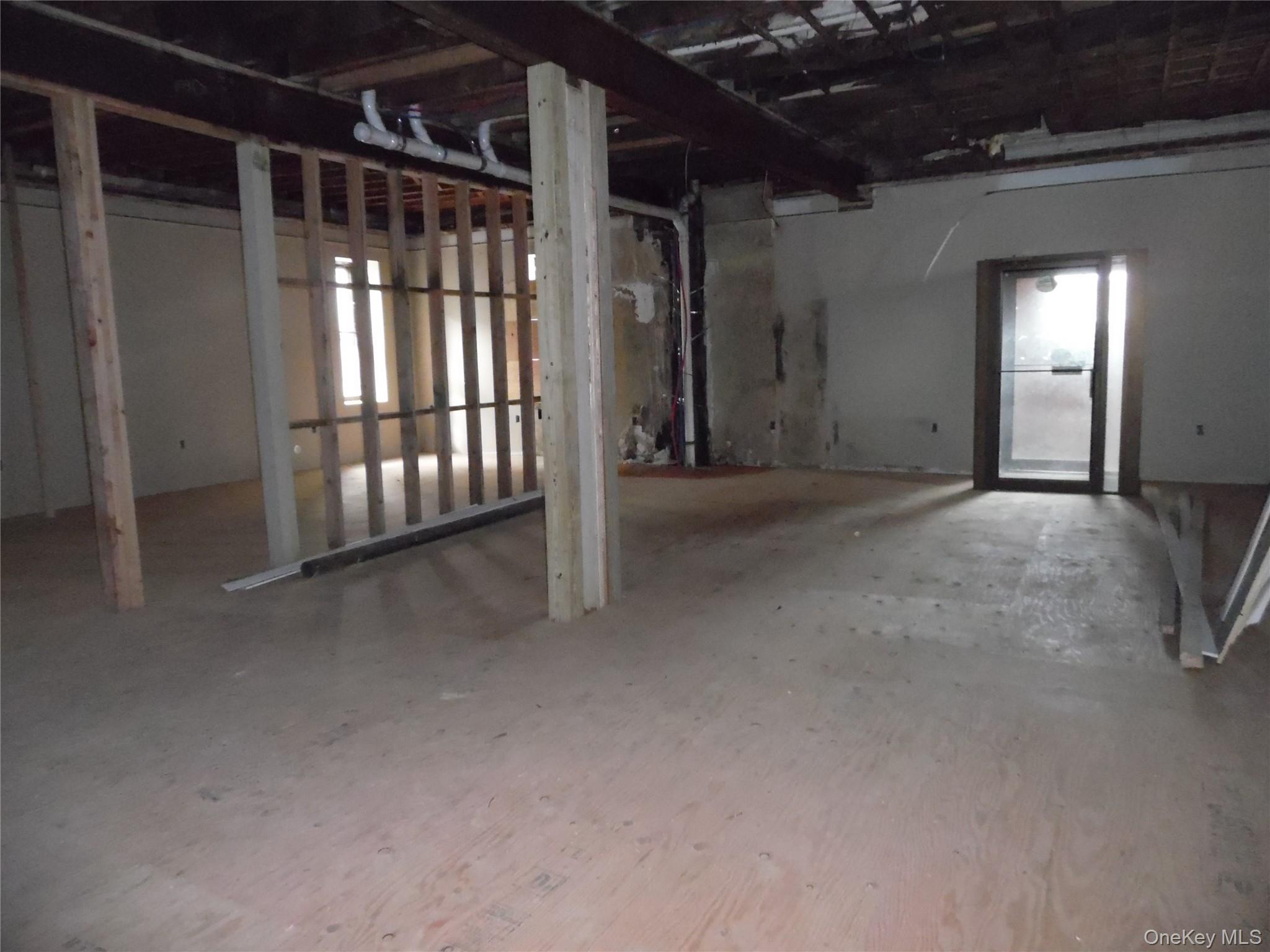 5 Bank St, Monticello, NY 12701