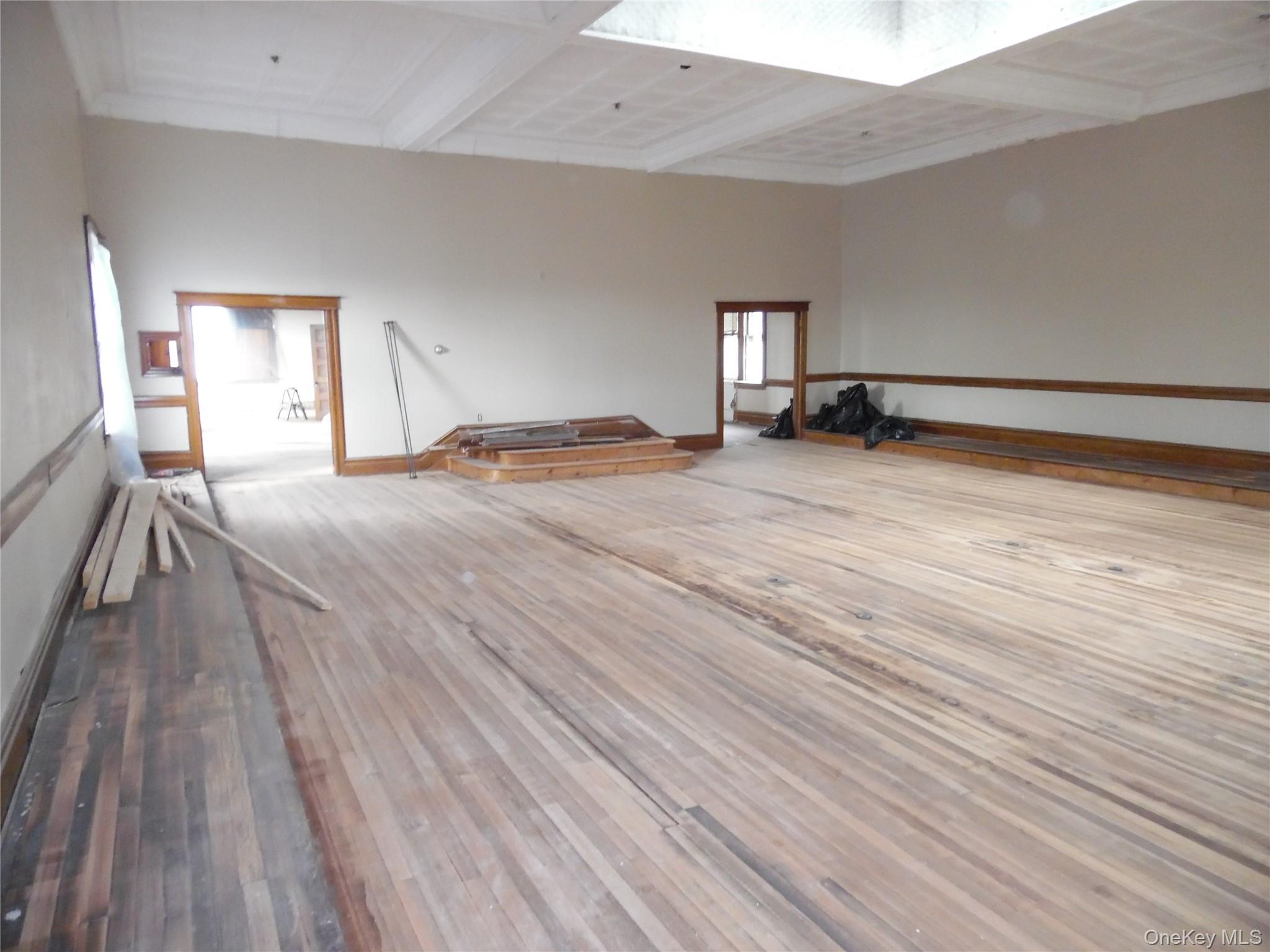 5 Bank St, Monticello, NY 12701