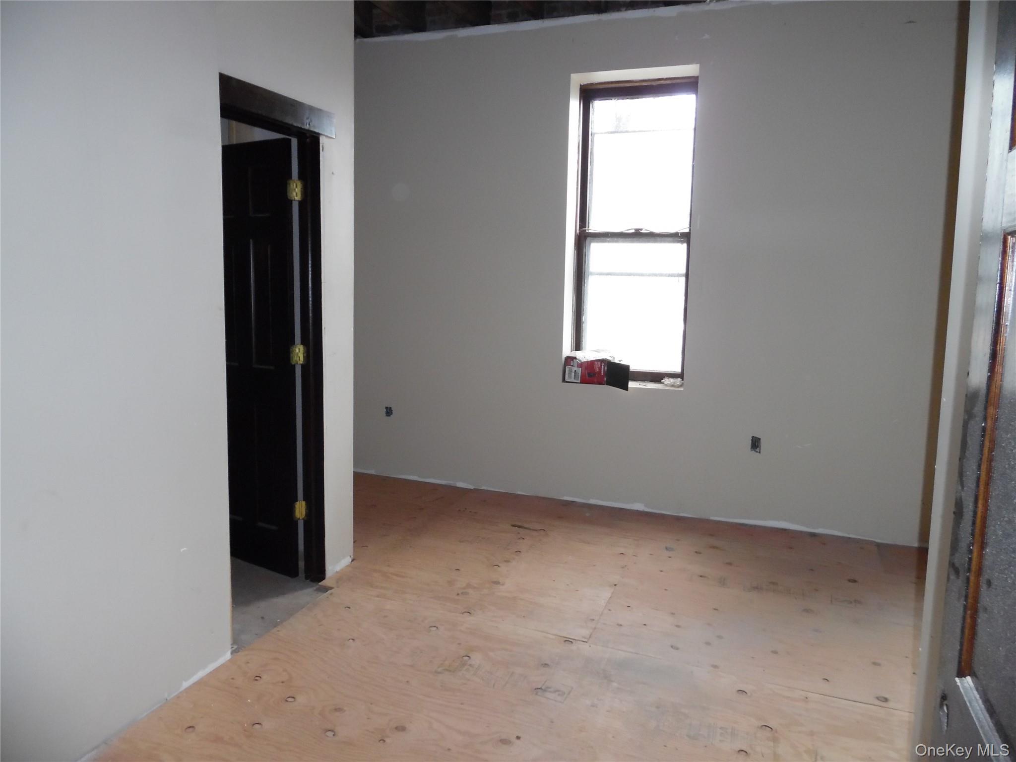 5 Bank St, Monticello, NY 12701