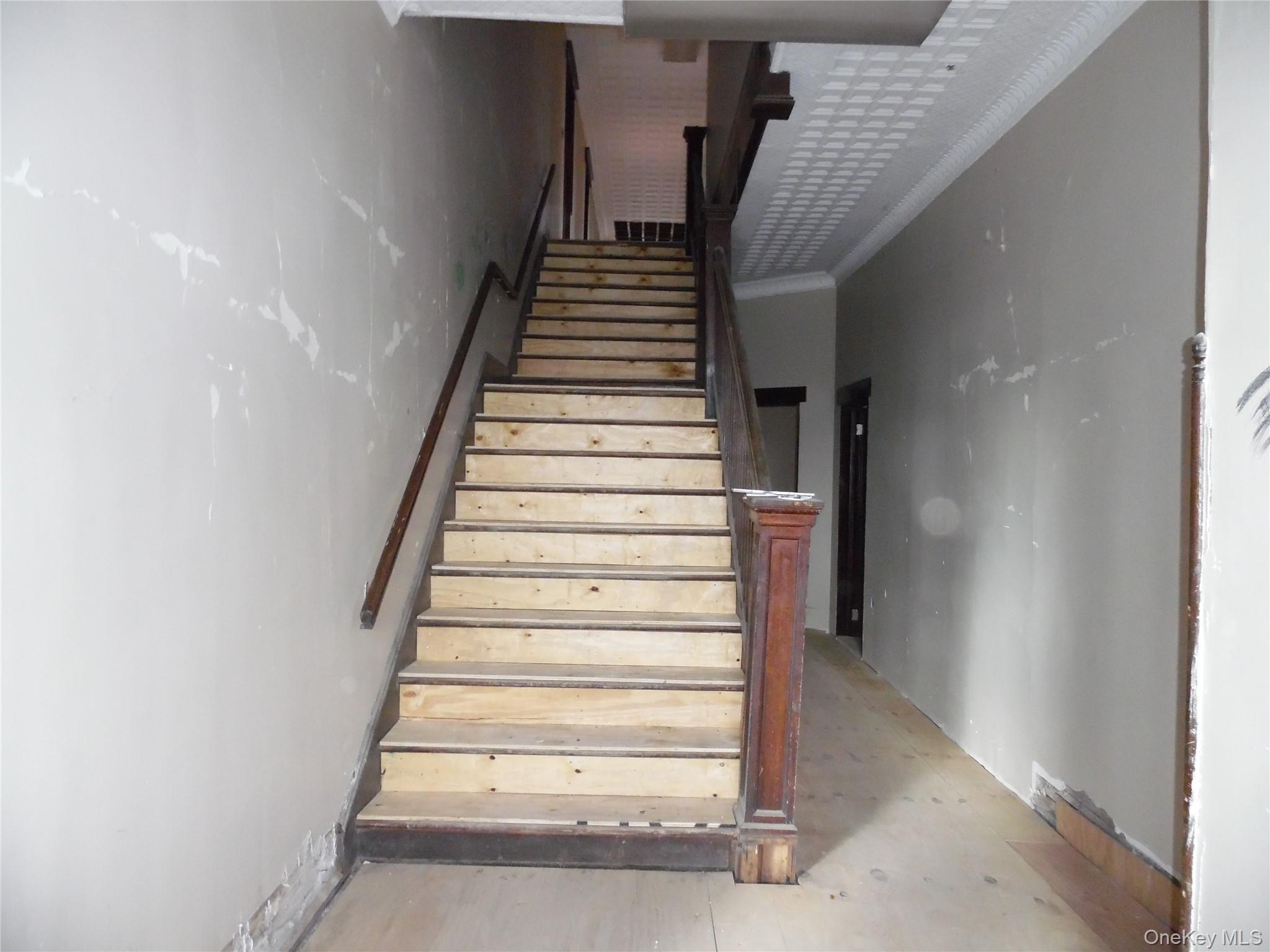 5 Bank St, Monticello, NY 12701