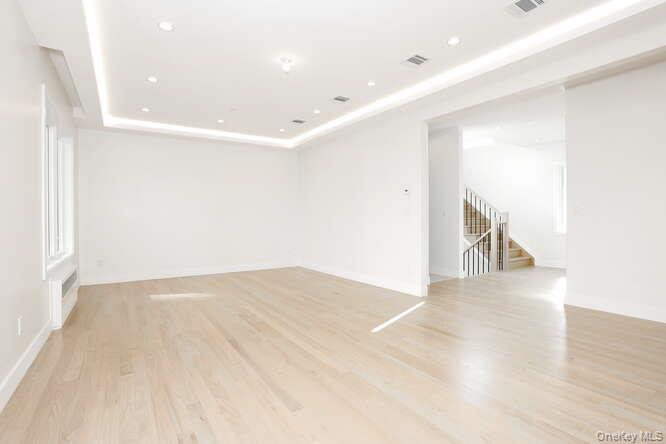 79 S Madison Avenue # 213, Spring Valley, NY 10977