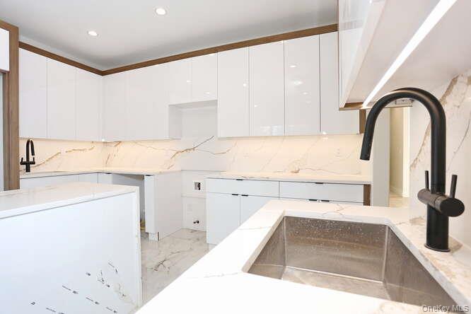 79 S Madison Avenue # 213, Spring Valley, NY 10977