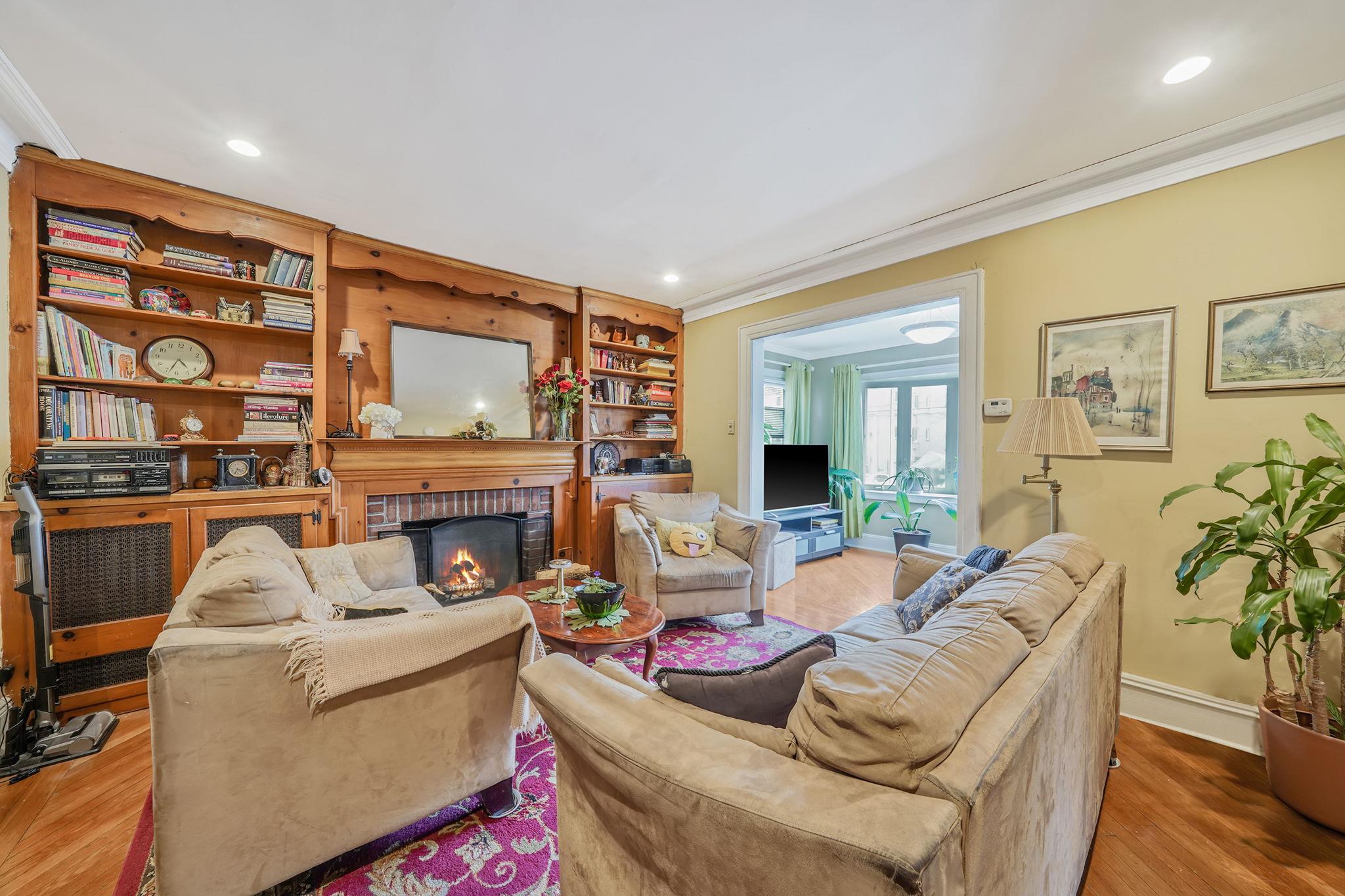 8511 169th Street, Jamaica Hills, NY 11432