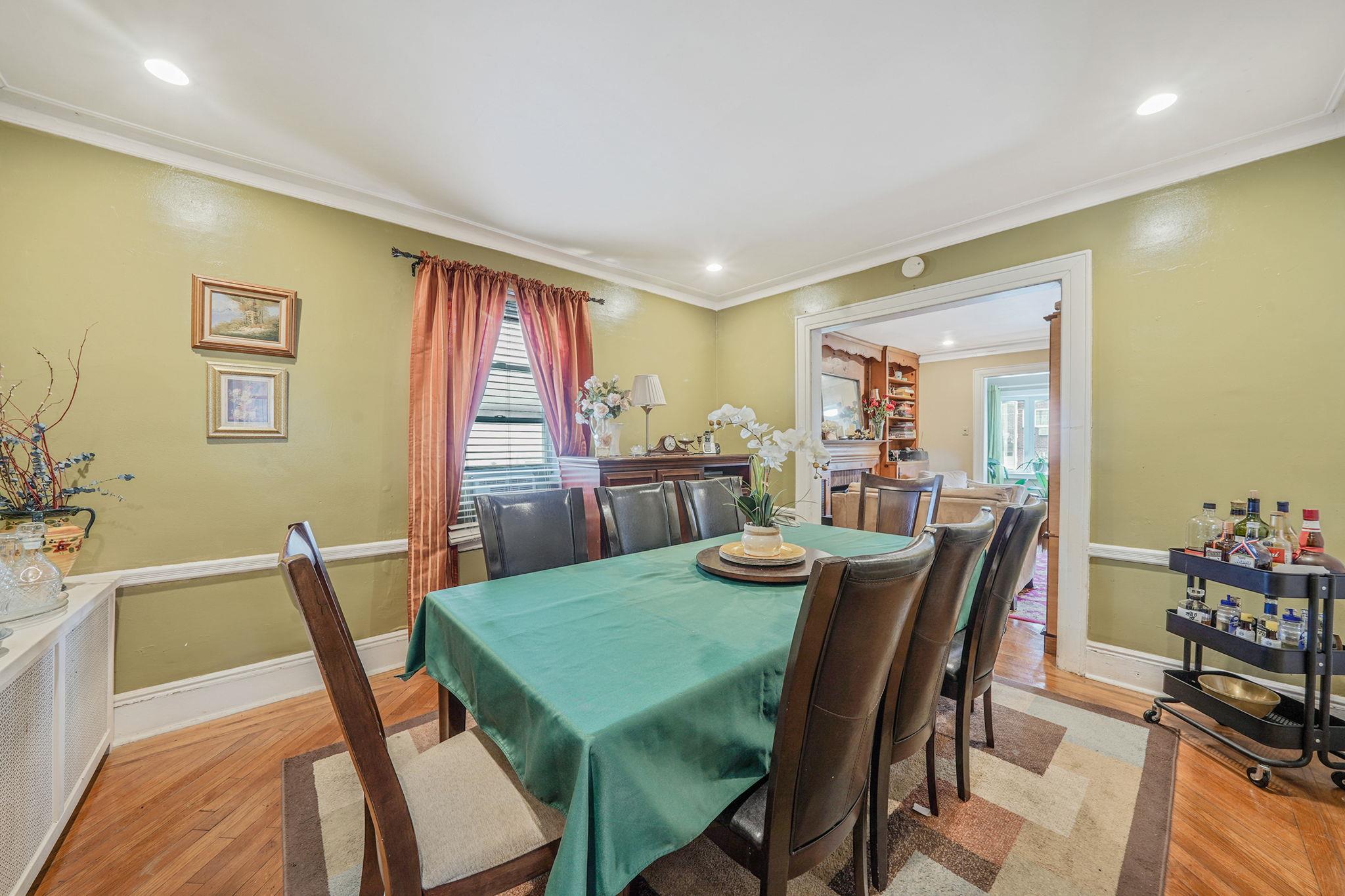 8511 169th Street, Jamaica Hills, NY 11432