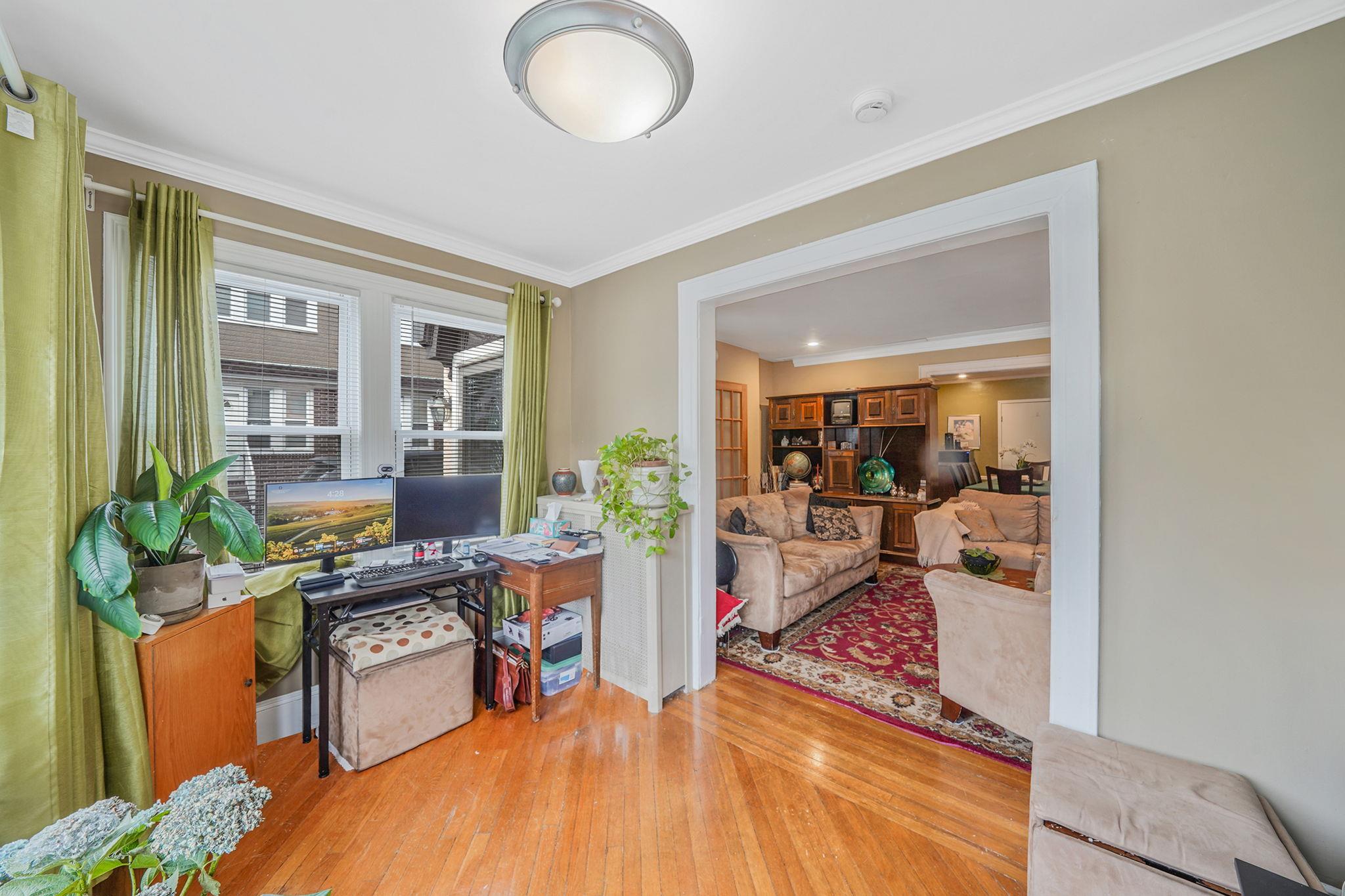 8511 169th Street, Jamaica Hills, NY 11432