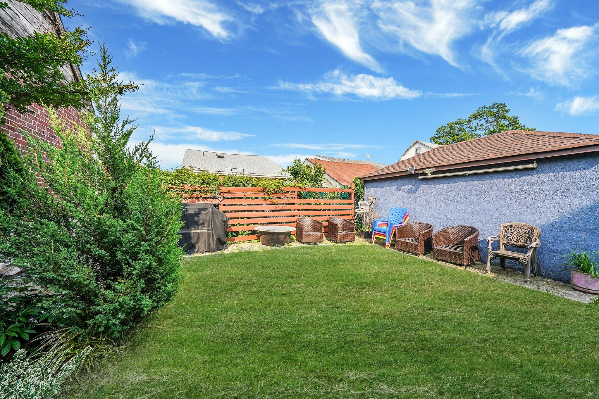 8511 169th Street, Jamaica Hills, NY 11432