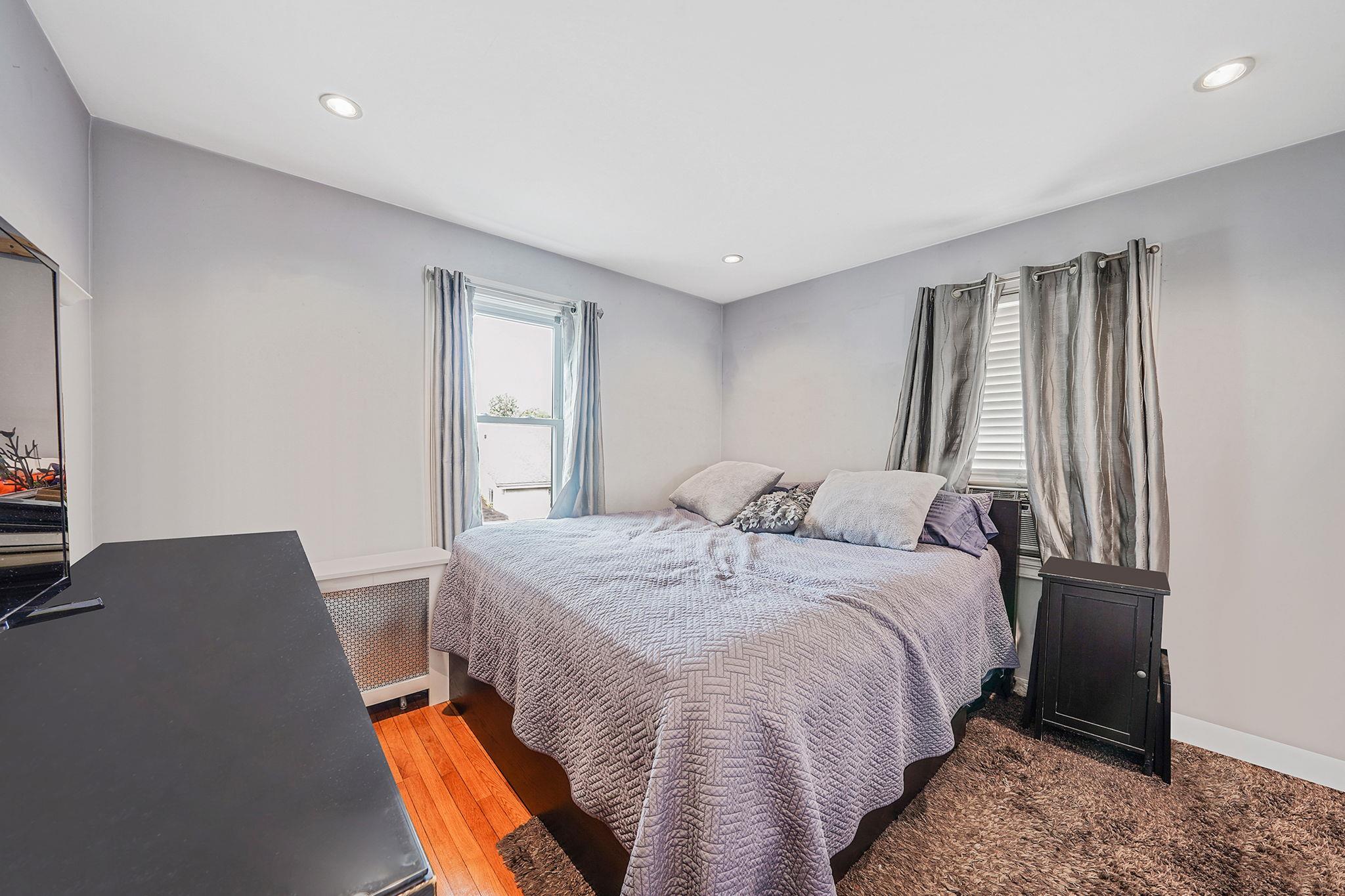 8511 169th Street, Jamaica Hills, NY 11432