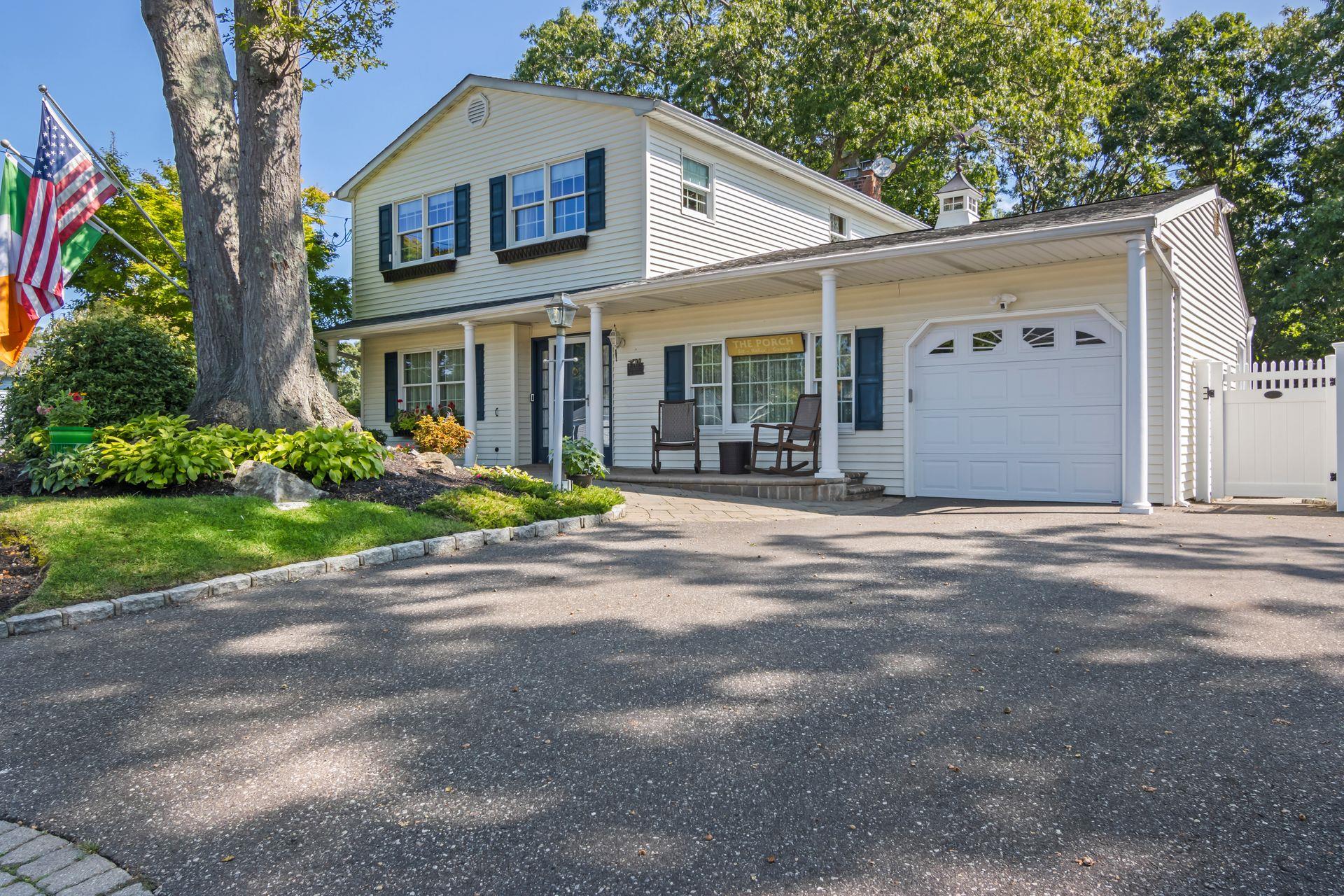 81 Brunswick Road, Ronkonkoma, NY 11779