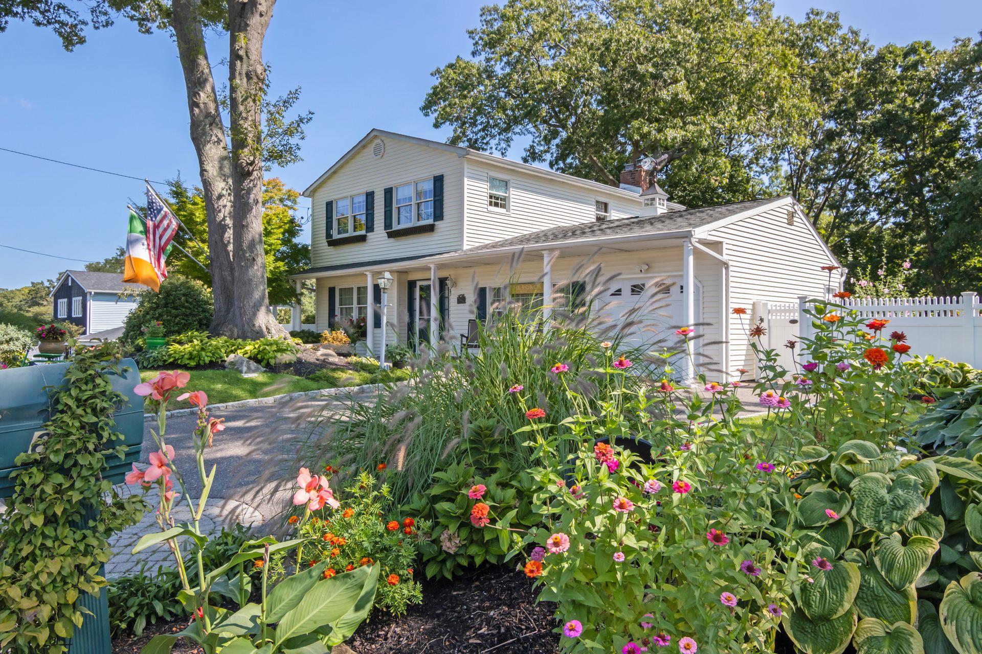 81 Brunswick Road, Ronkonkoma, NY 11779