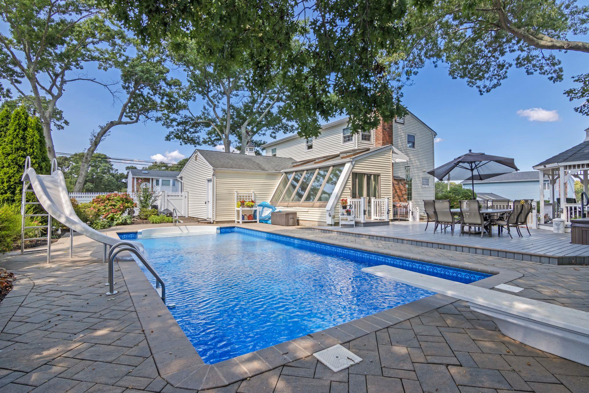 81 Brunswick Road, Ronkonkoma, NY 11779