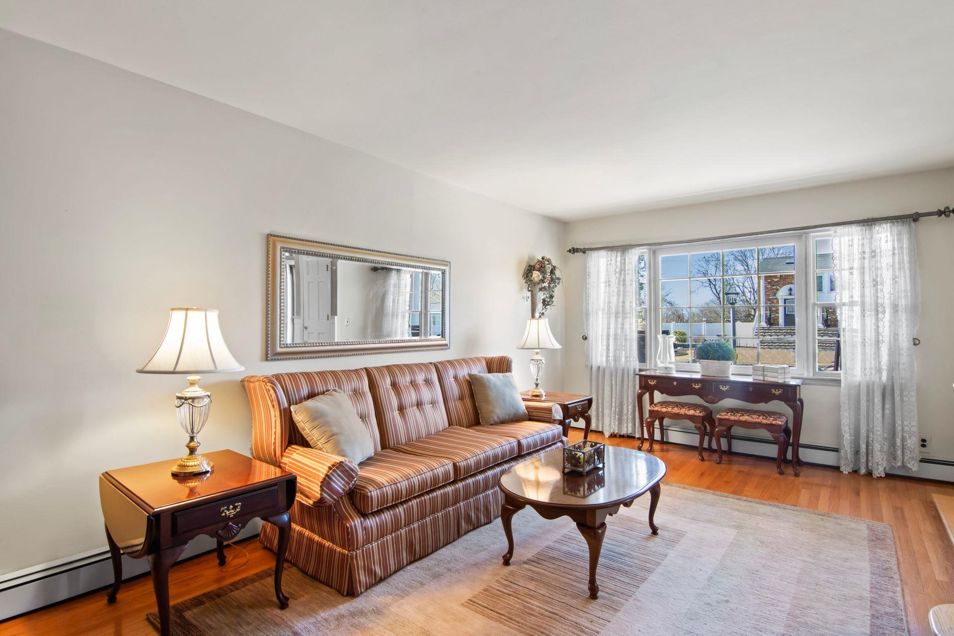 81 Brunswick Road, Ronkonkoma, NY 11779