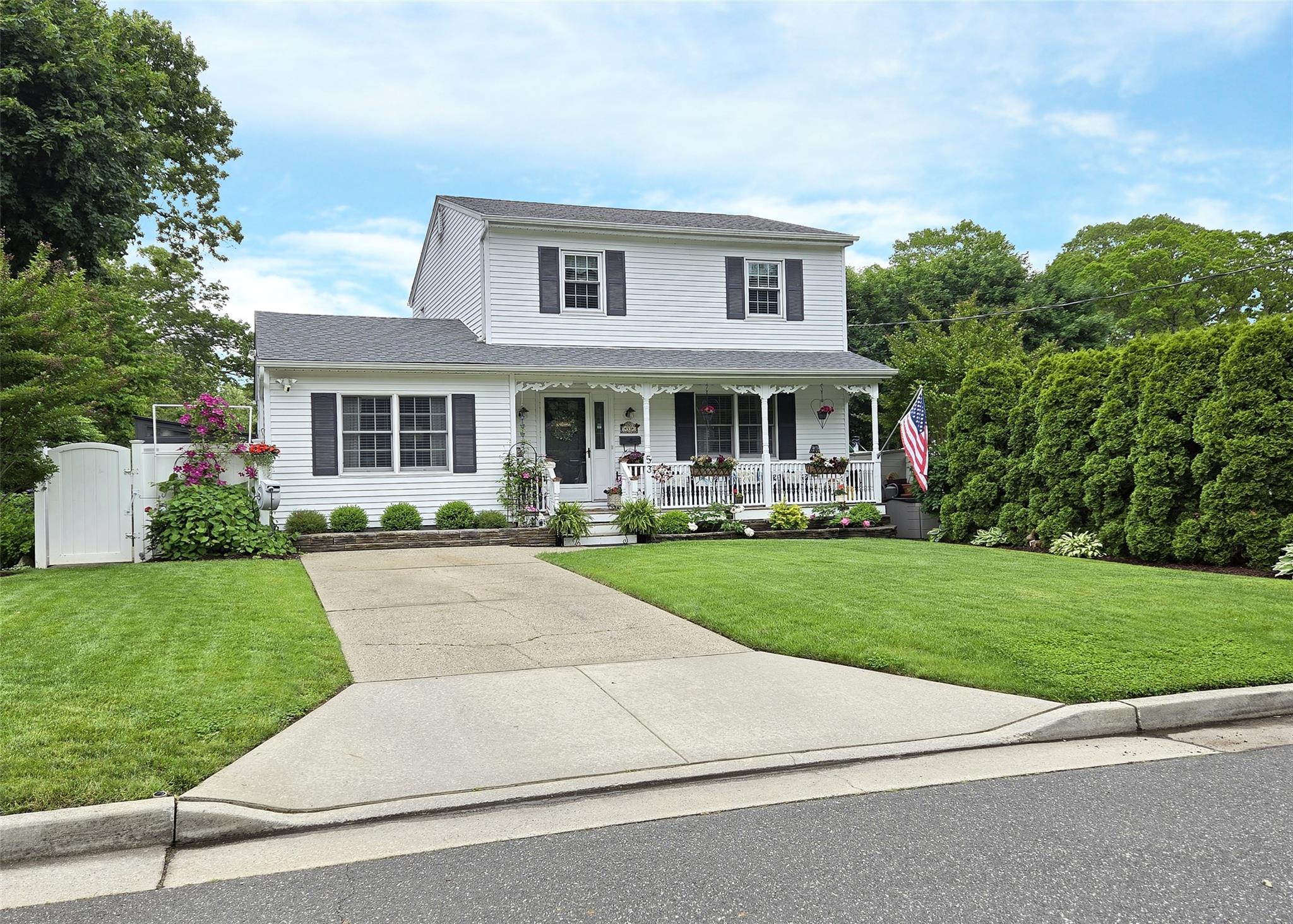 53 Admiral Street, Port Jefferson Station, NY 11776