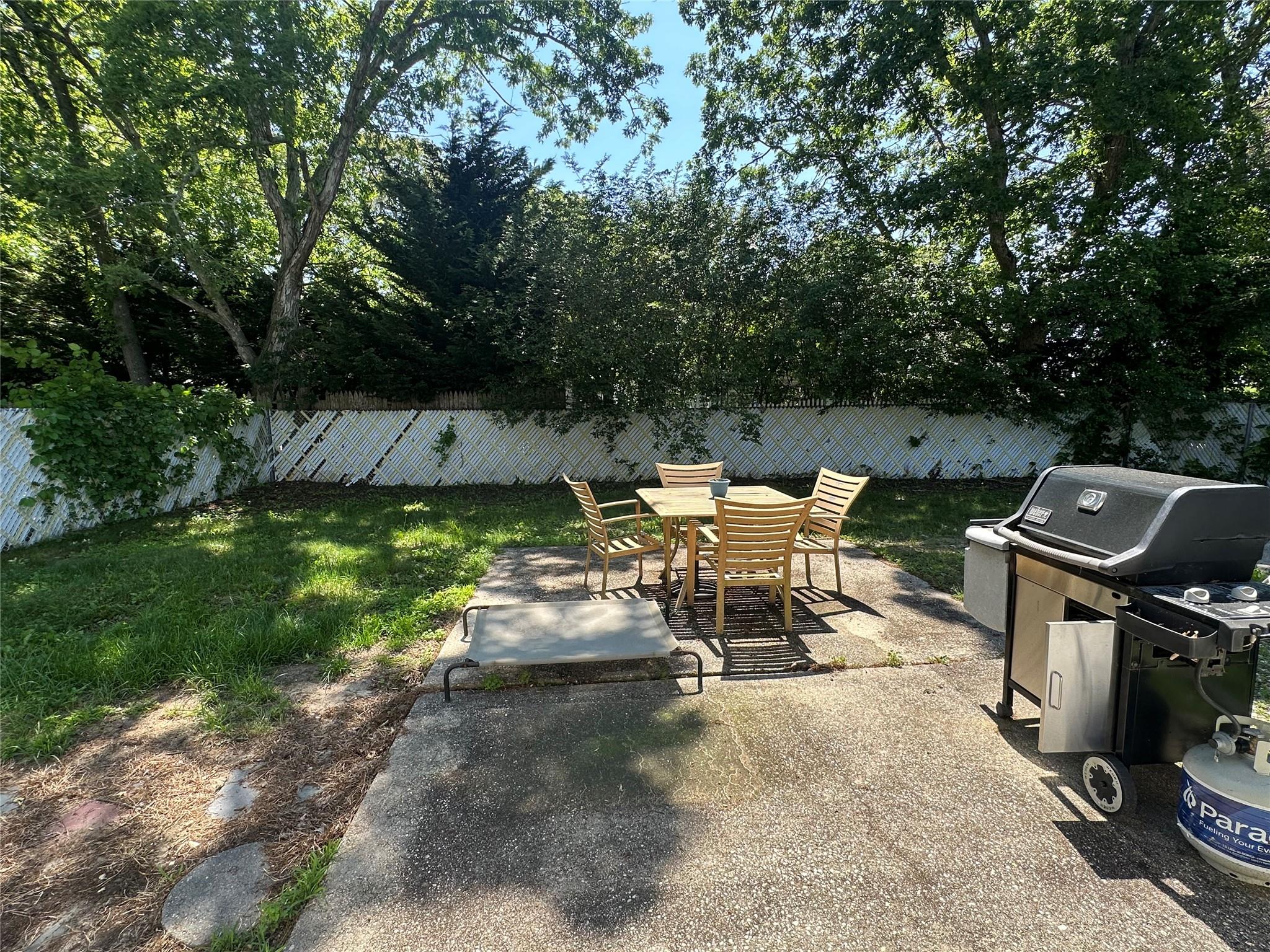 2 Hamilton Court, Coram, NY 11727