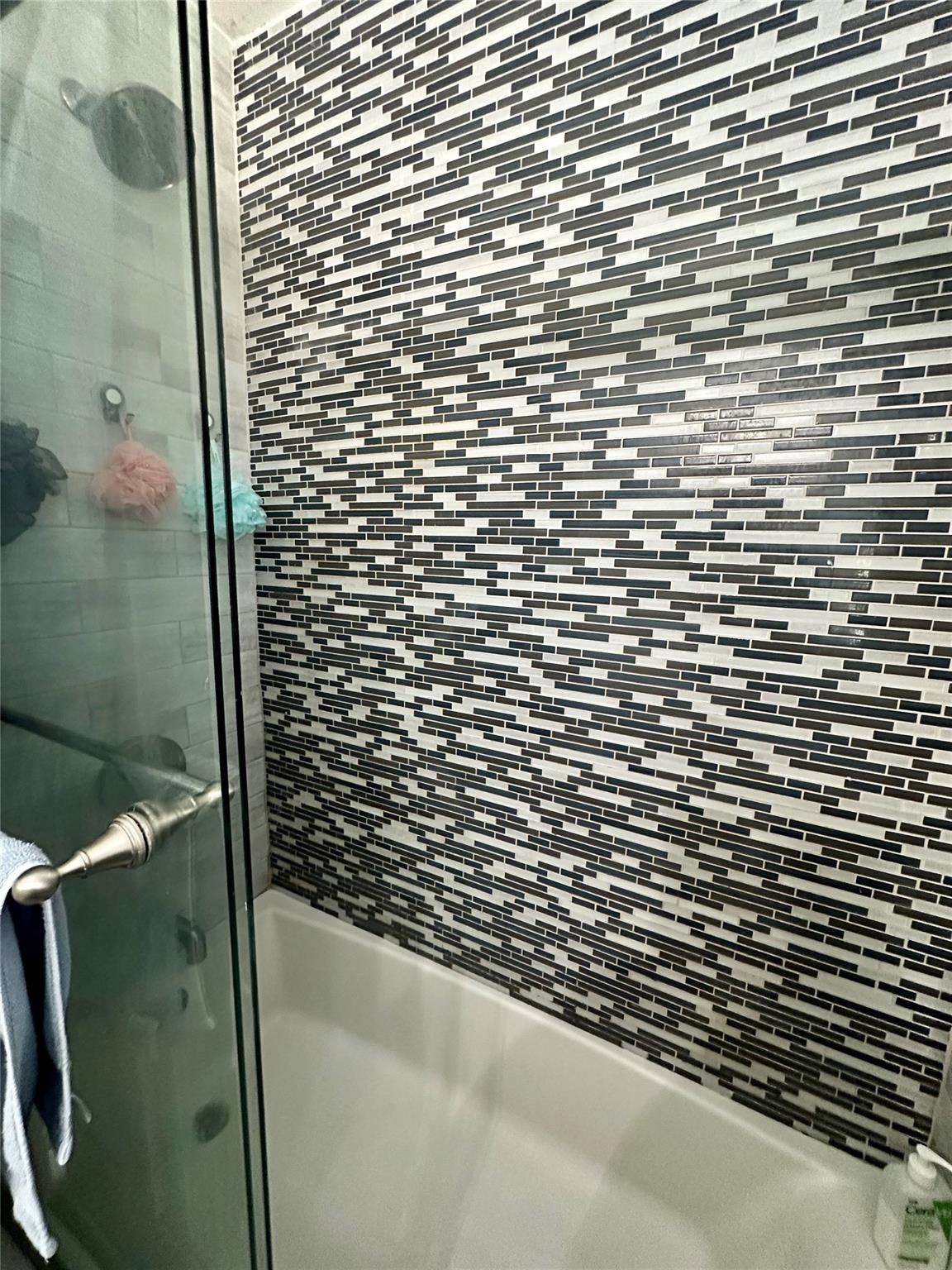 2 Hamilton Court, Coram, NY 11727