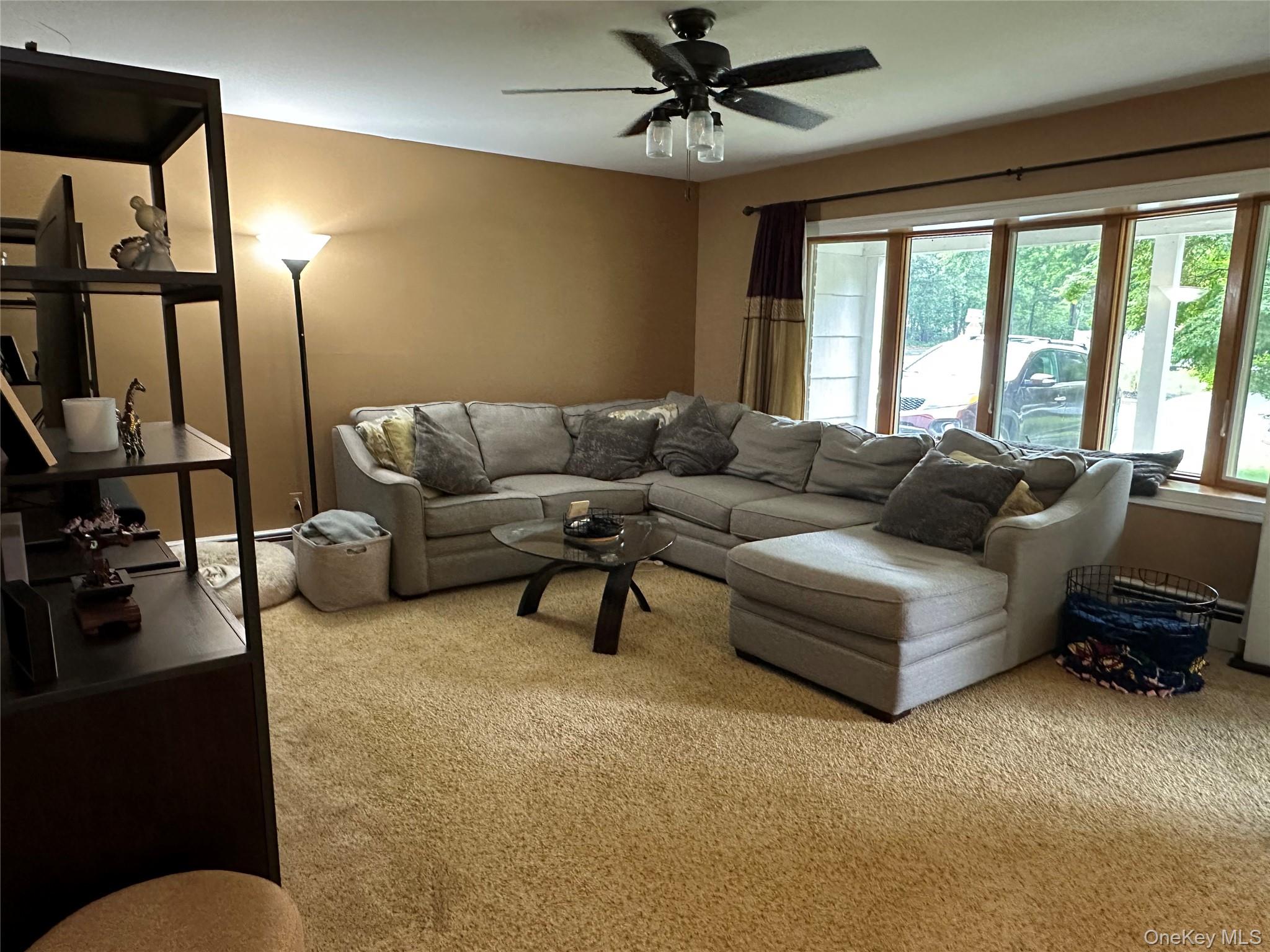 2 Hamilton Court, Coram, NY 11727