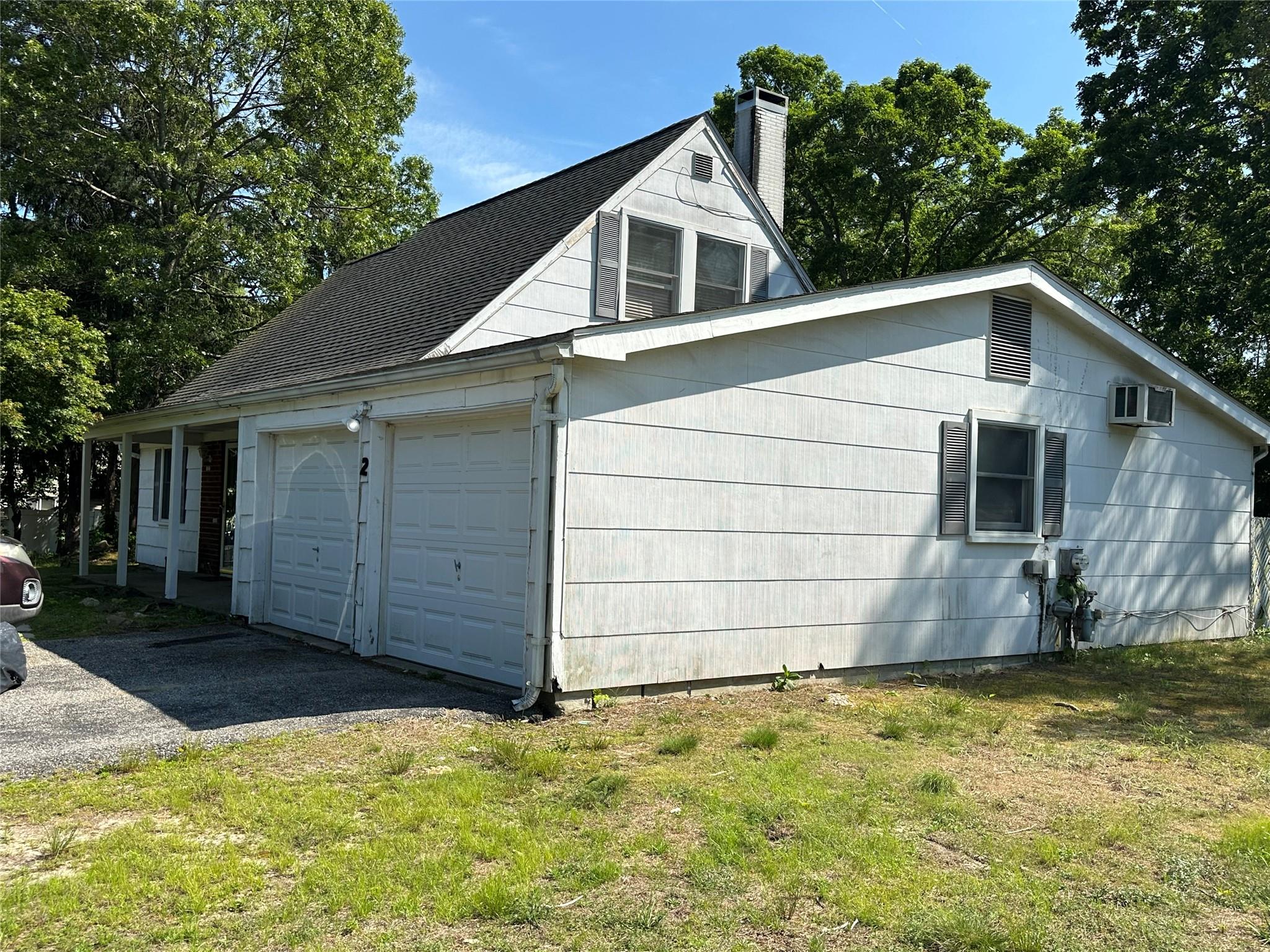 2 Hamilton Court, Coram, NY 11727