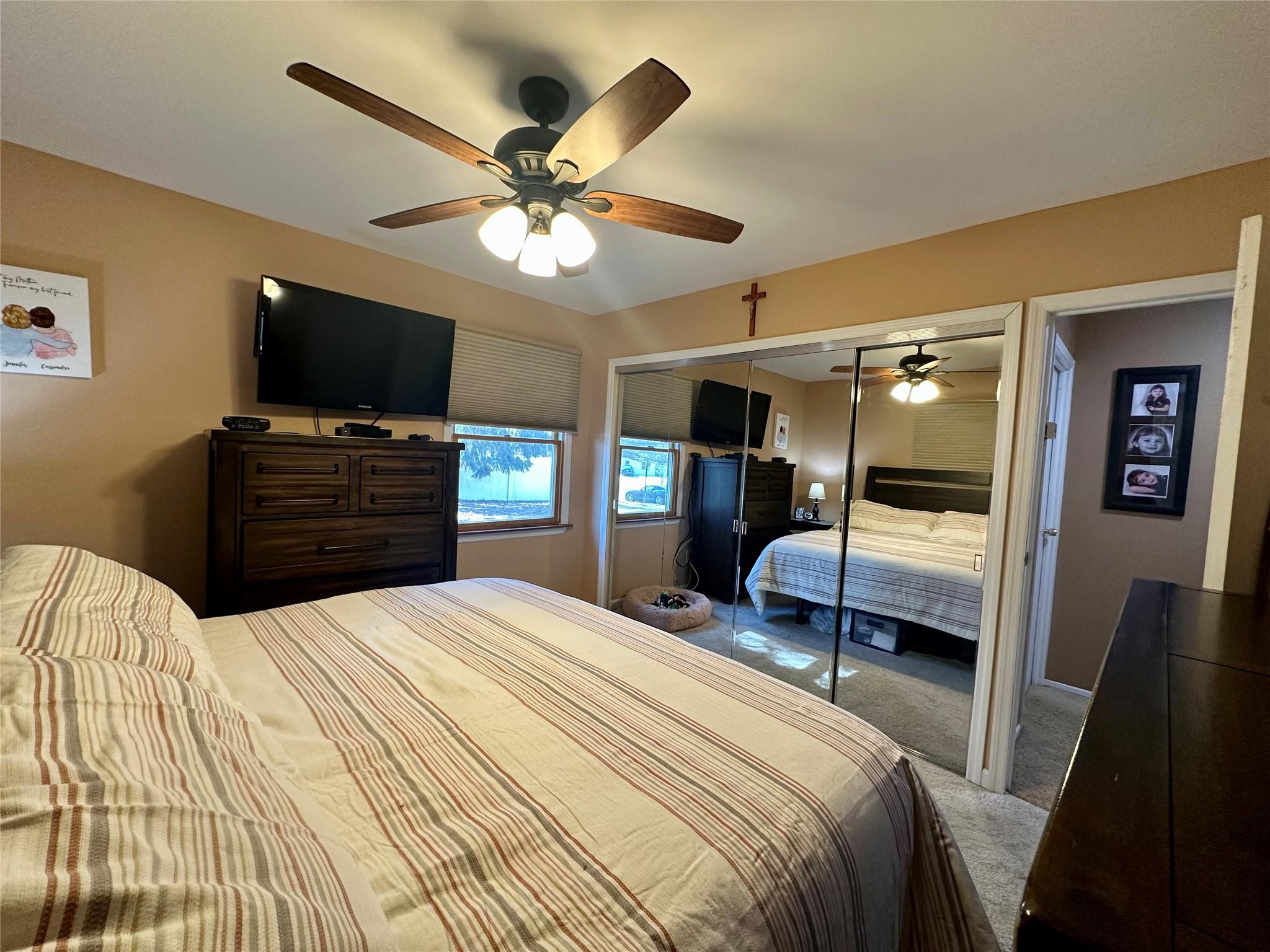 2 Hamilton Court, Coram, NY 11727