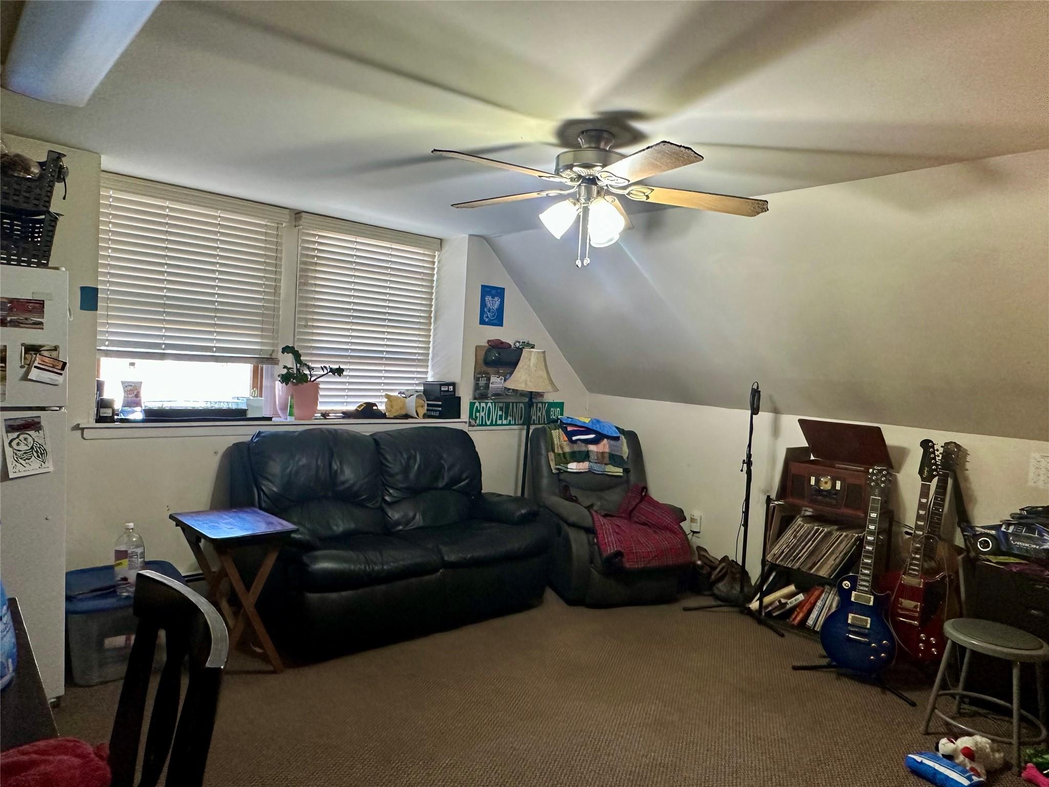 2 Hamilton Court, Coram, NY 11727