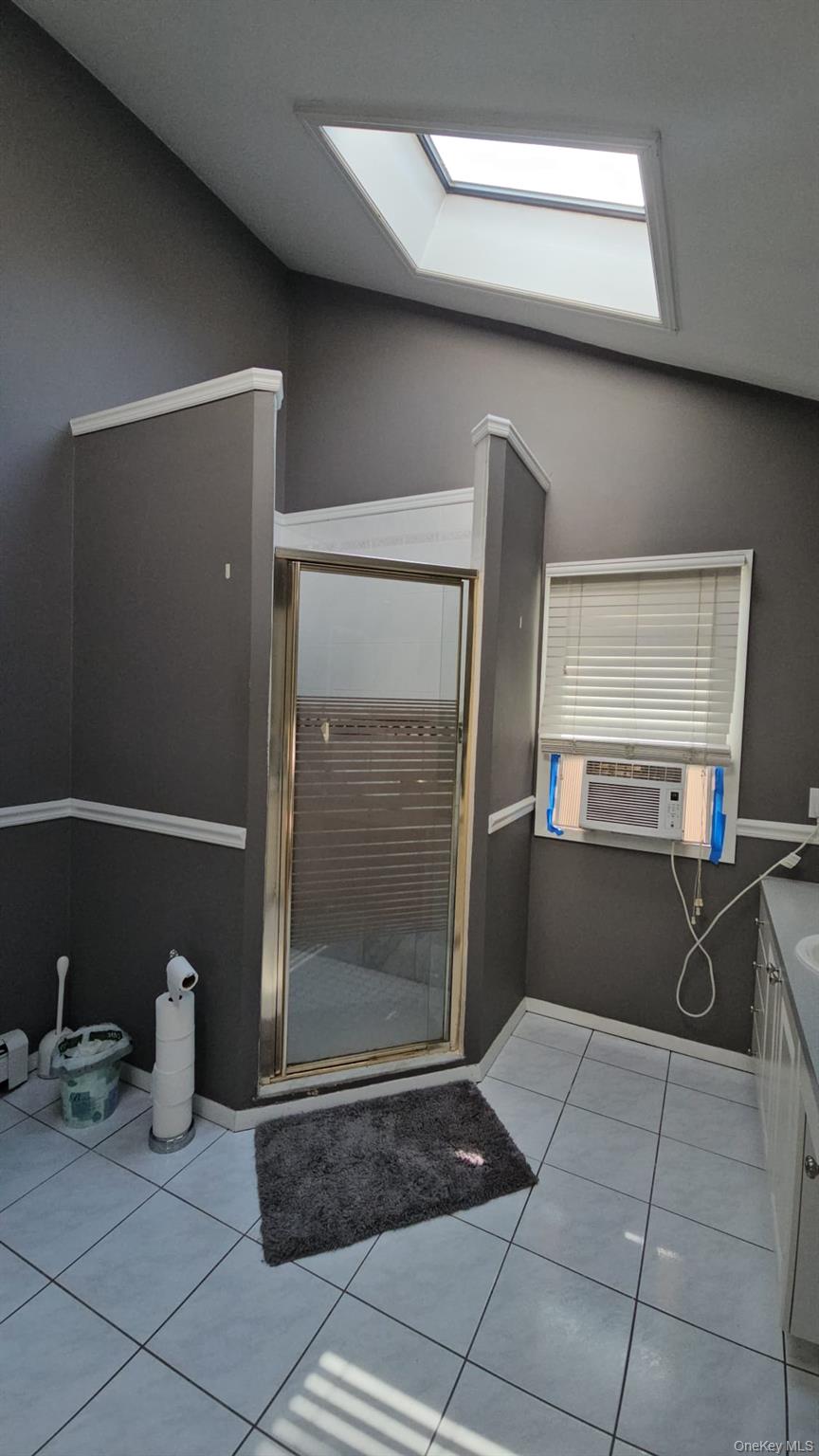 943 Macarthur Street, Bohemia, NY 11716