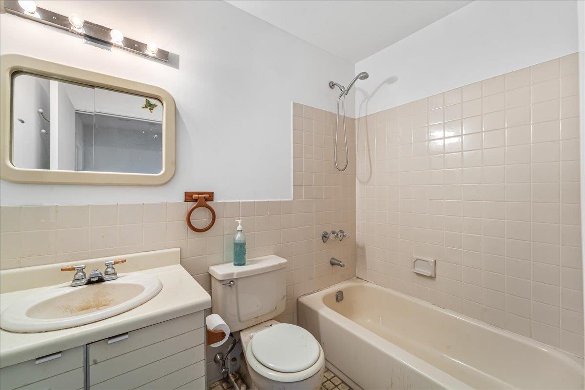 1404 Bonnie Lane # 15803, Bayside, NY 11360