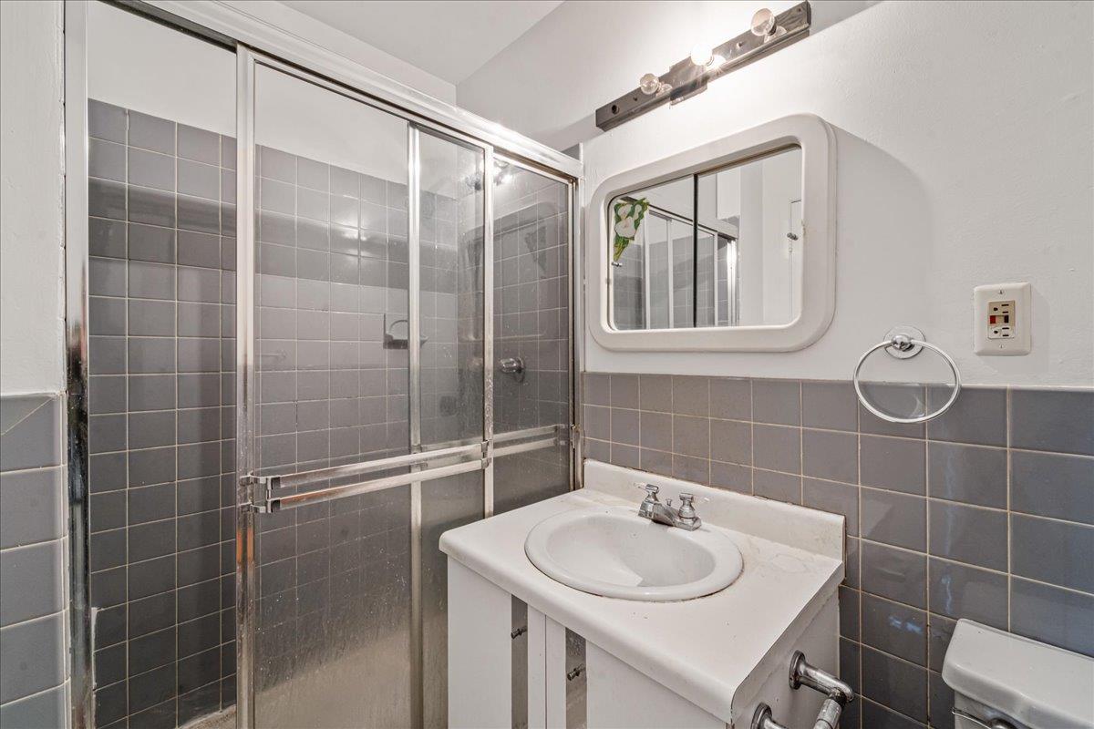 1404 Bonnie Lane # 15803, Bayside, NY 11360