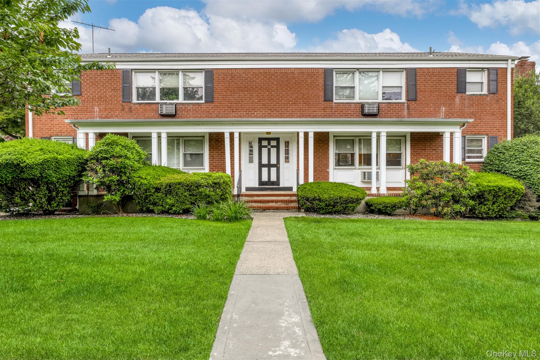 29 Bon Aire Circle # 8212, Suffern, NY 10901