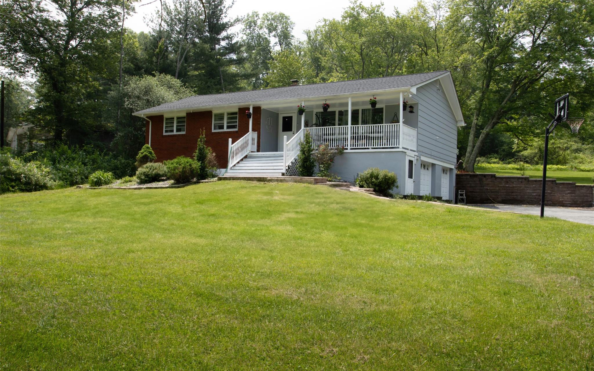 52 Old Chester Road, Goshen, NY 10924