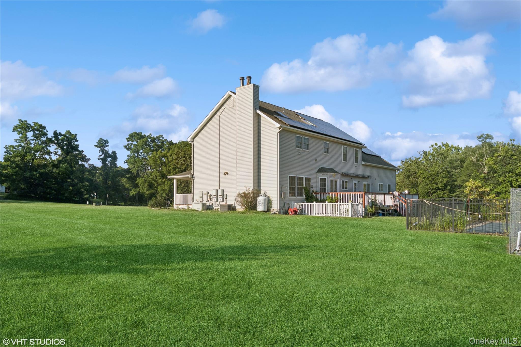 10 Willys Court, Rock Tavern, NY 12575