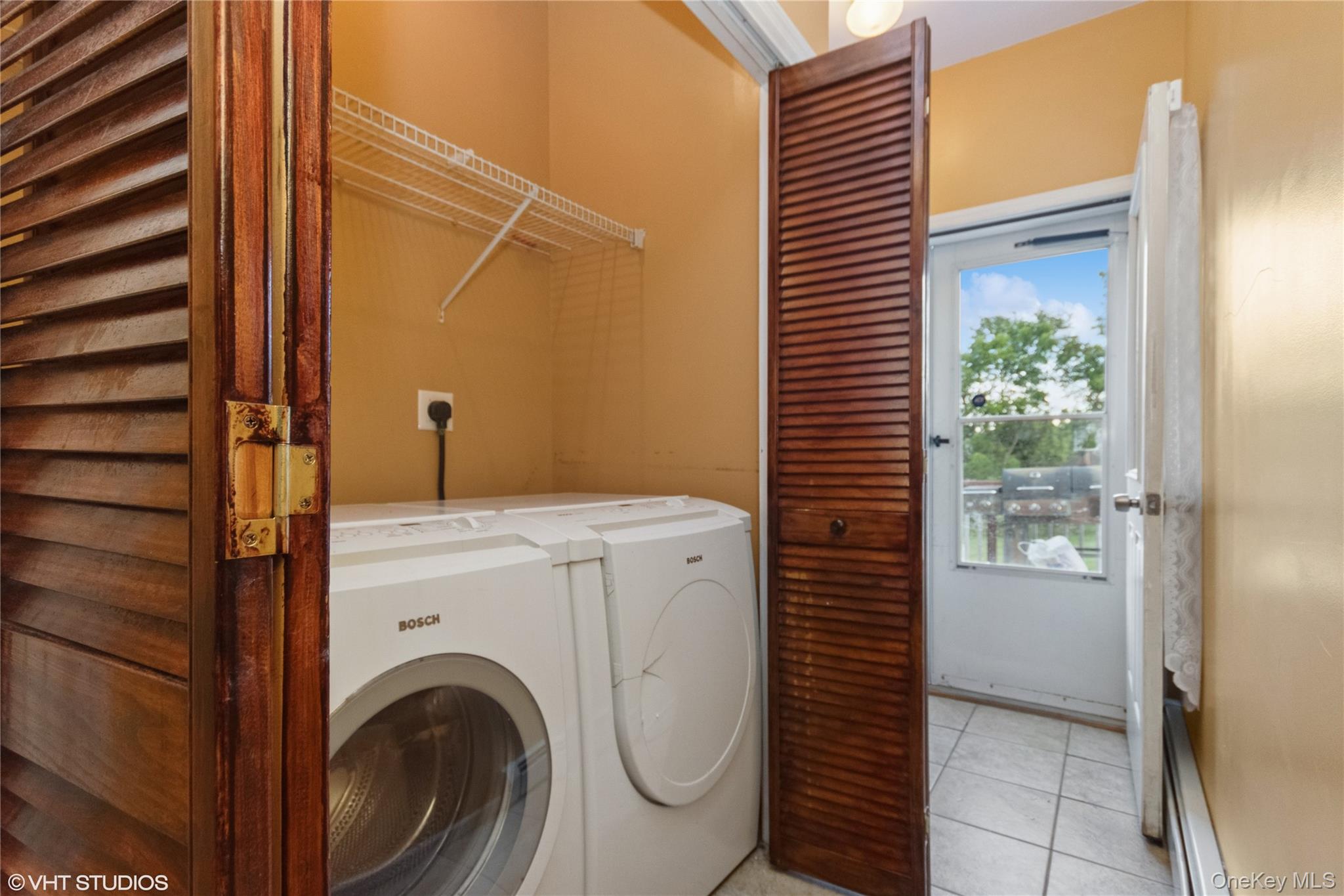 10 Willys Court, Rock Tavern, NY 12575