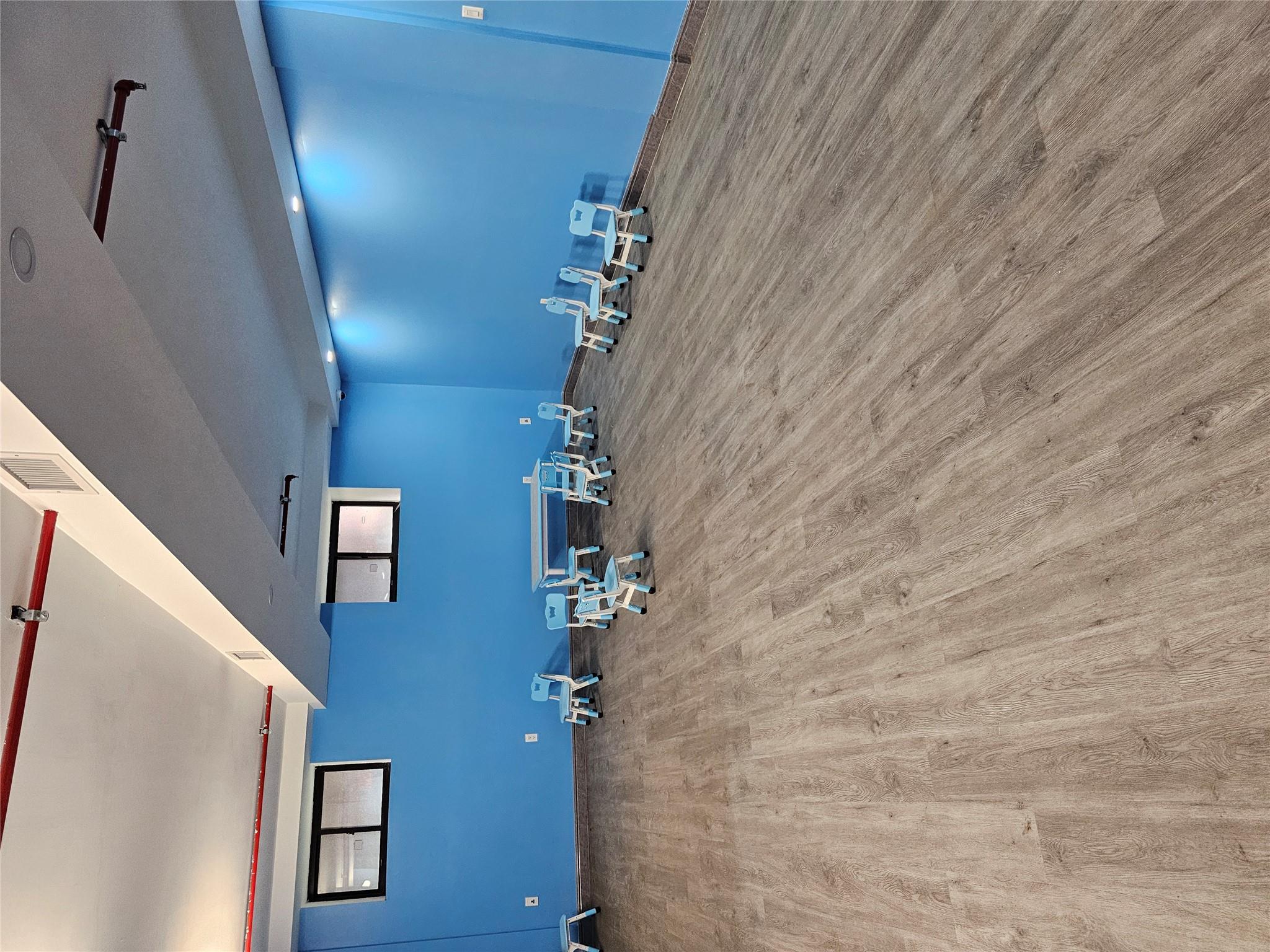 10525 65th Road, Forest Hills, NY 11375