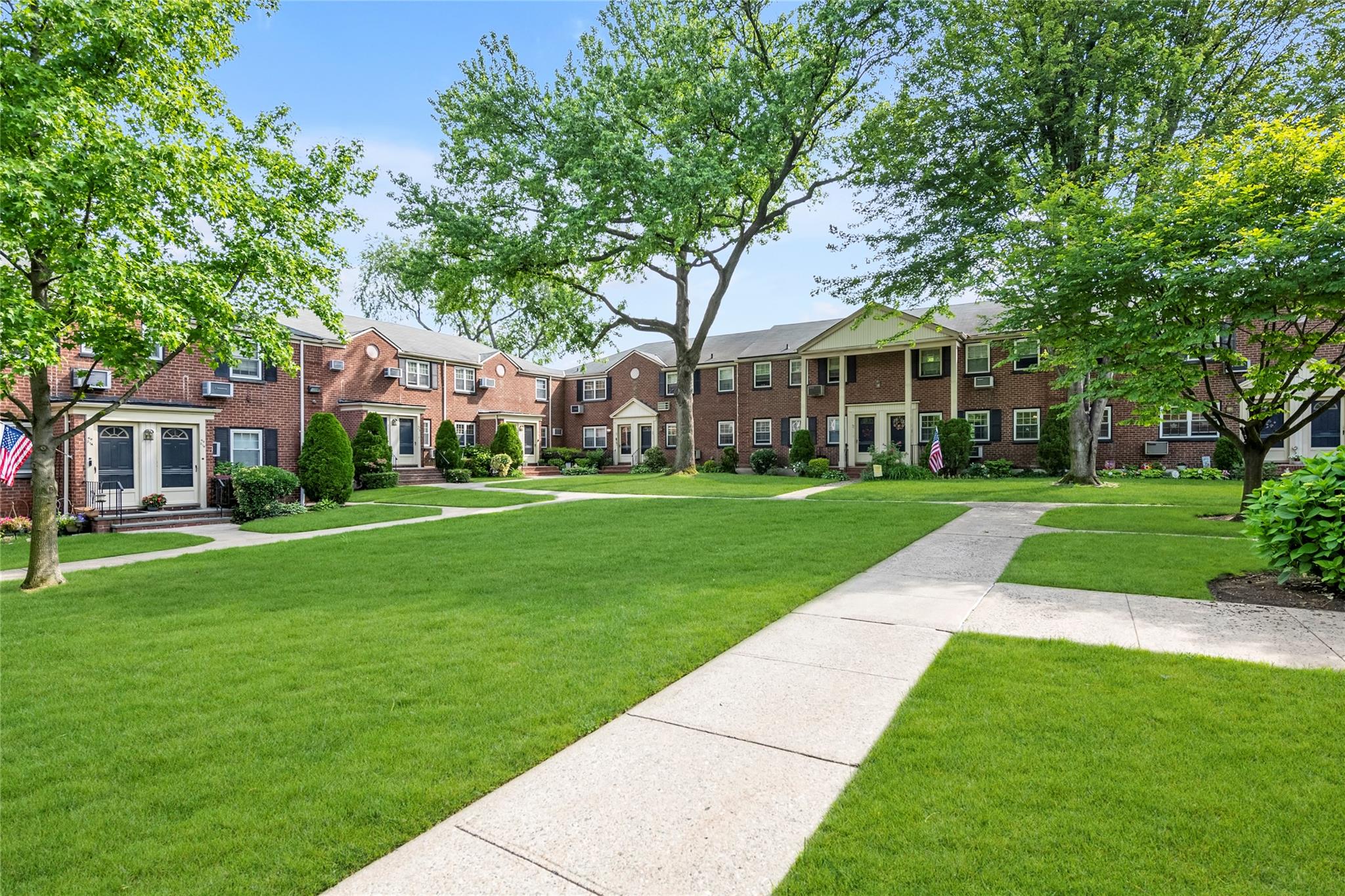 69-29 210 Street # A, Bayside, NY 11364