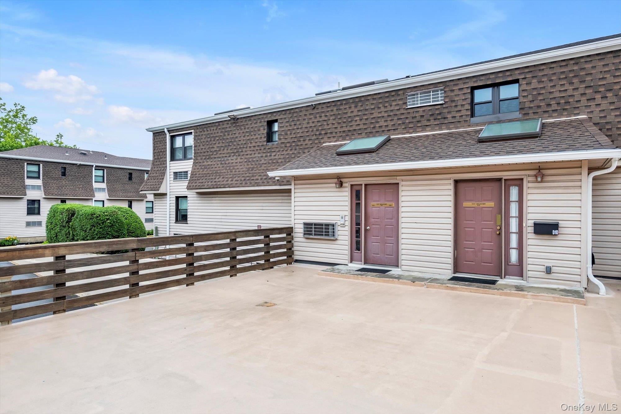 1337 Broadway # D20, Hewlett, NY 11557