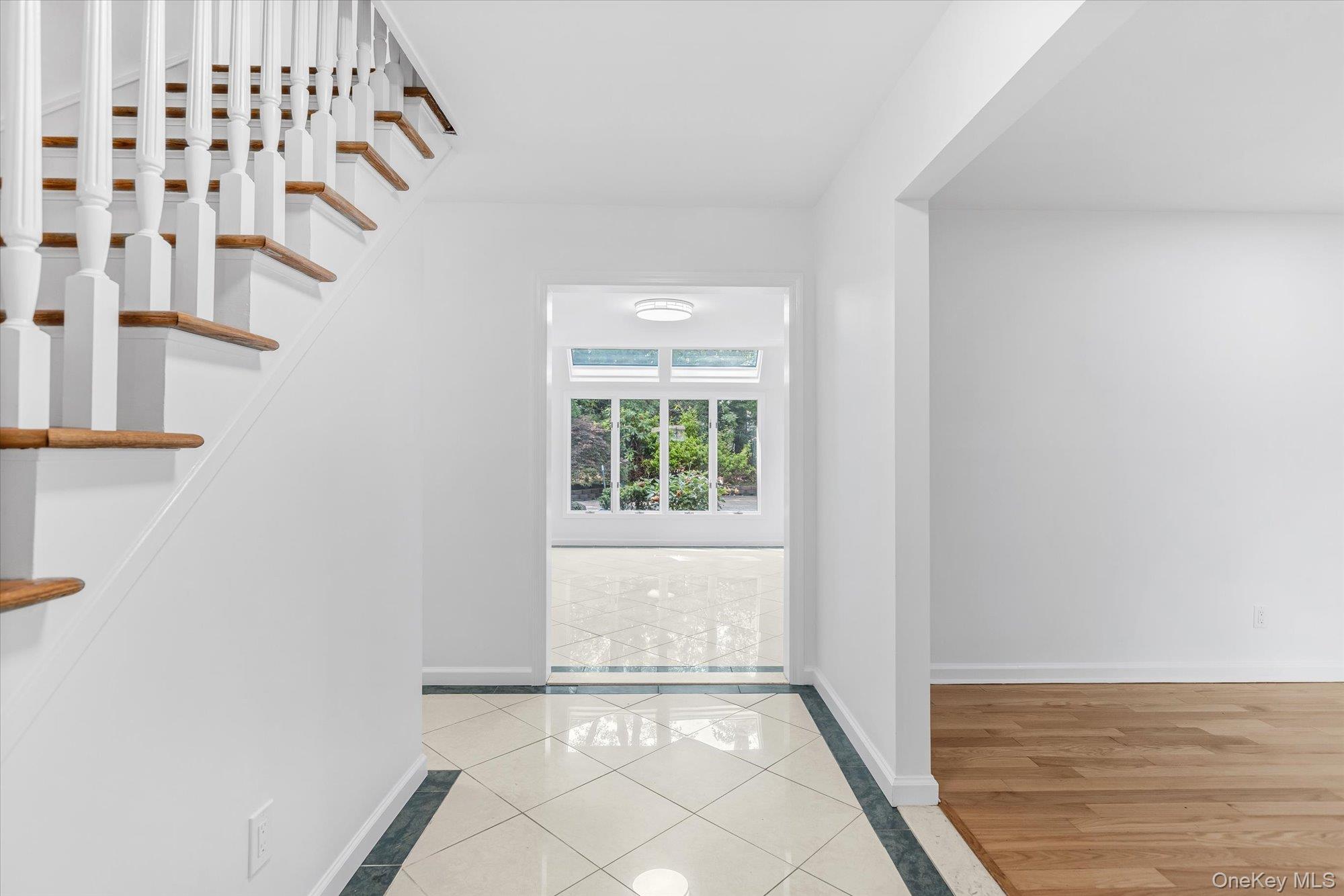 2 Westbourne Lane, Melville, NY 11747