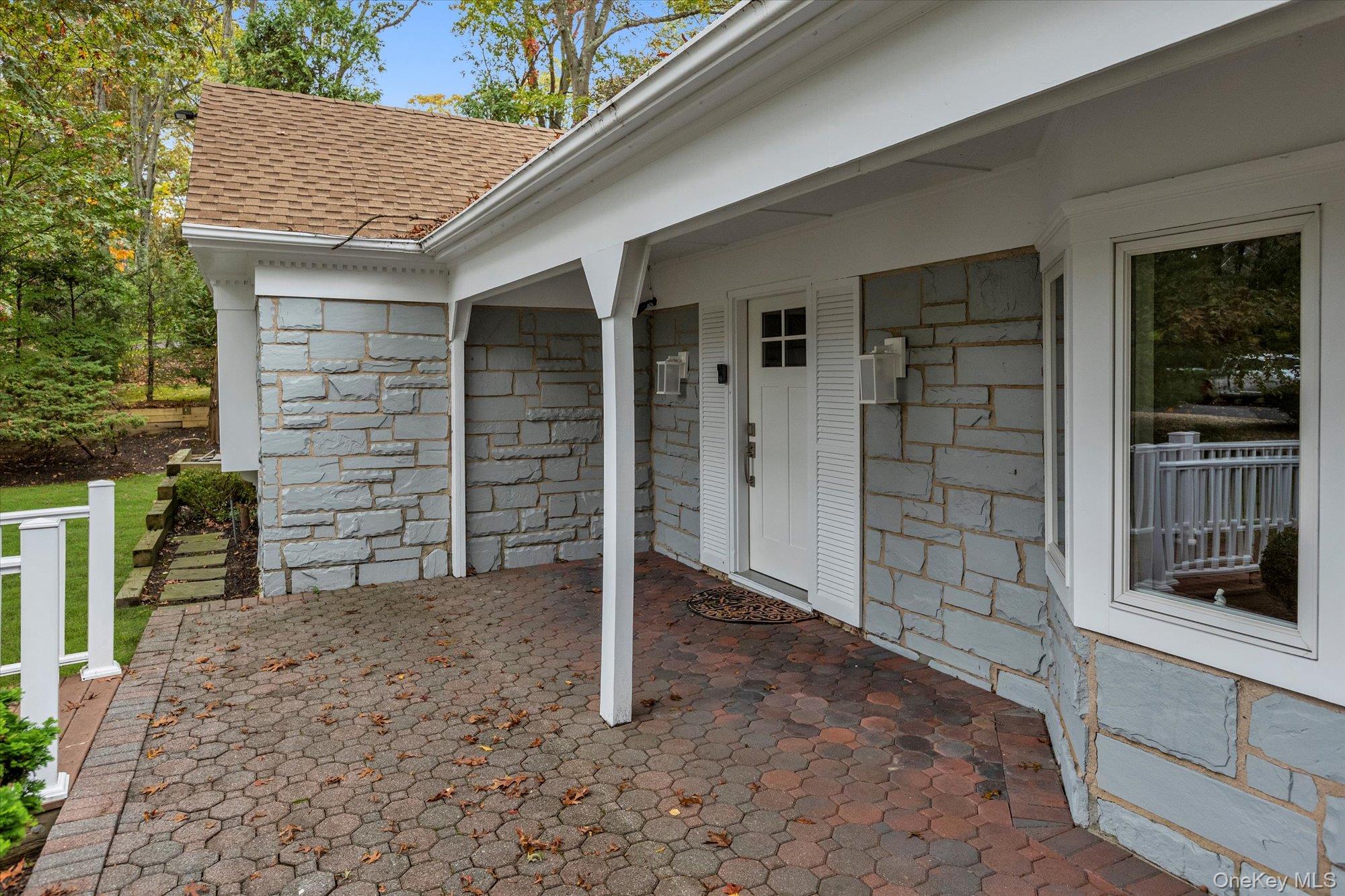 2 Westbourne Lane, Melville, NY 11747