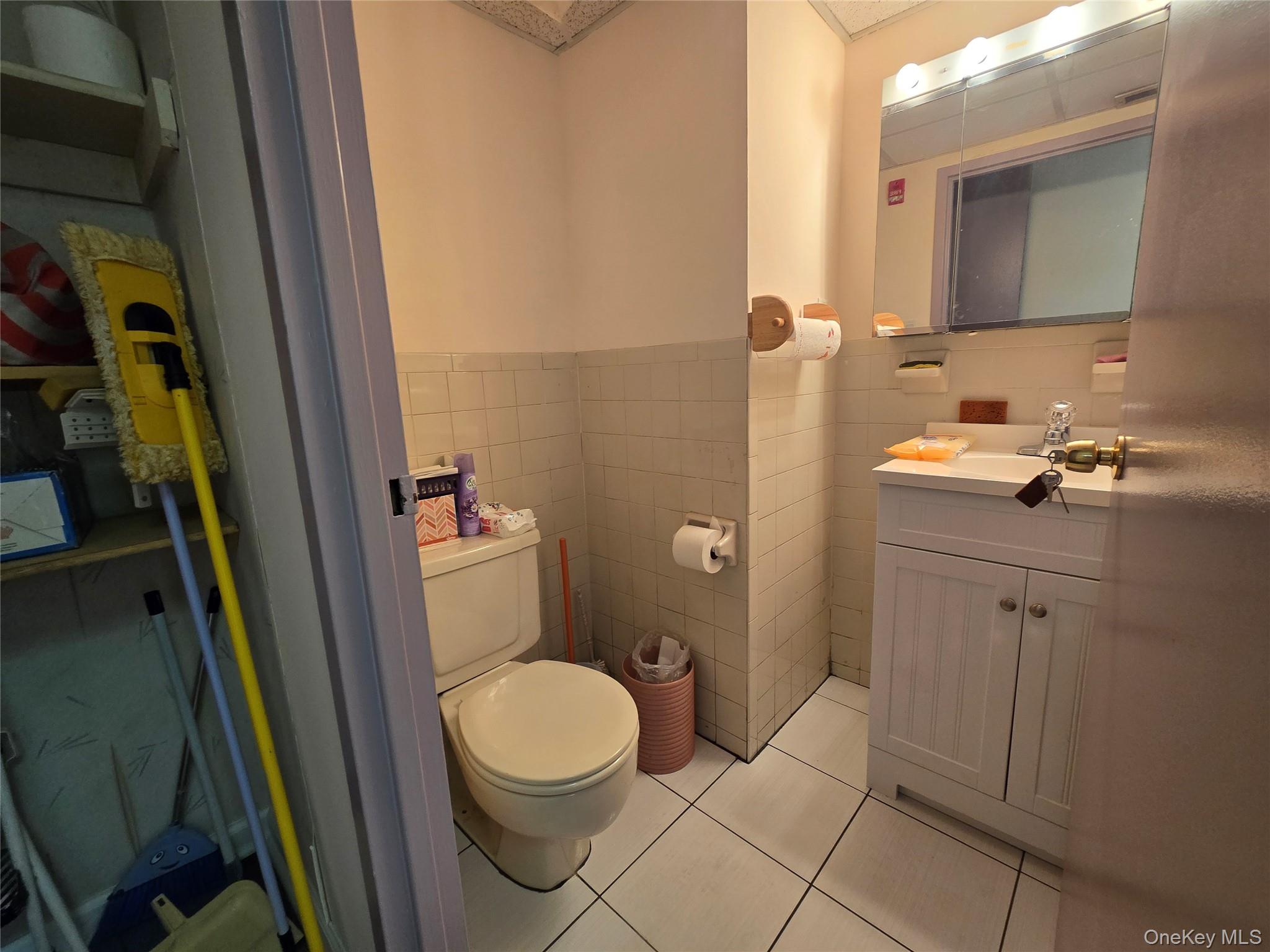 92-29 Queens Boulevard Queens Boulevard # 2G, 2E & 2 Parking spots, Rego Park, NY 11374