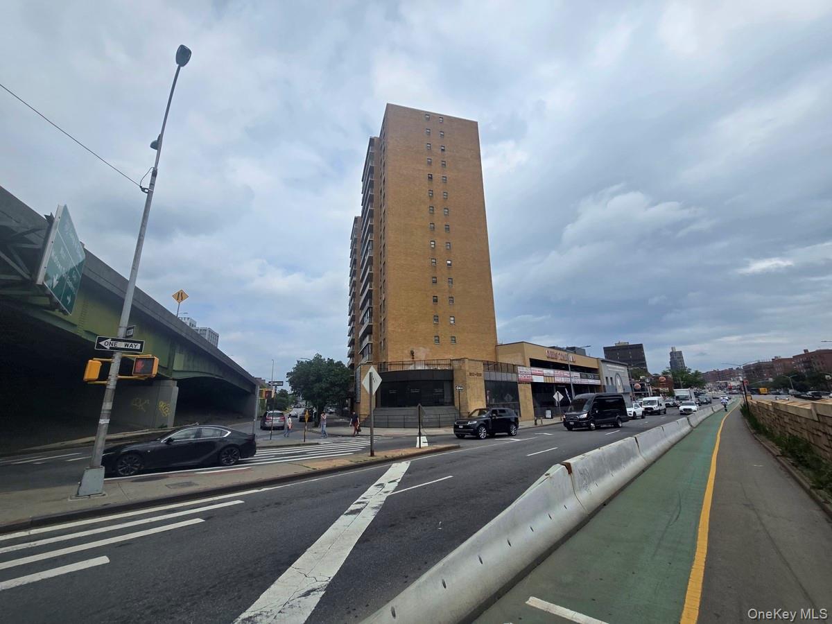 92-29 Queens Boulevard Queens Boulevard # 2G, 2E & 2 Parking spots, Rego Park, NY 11374