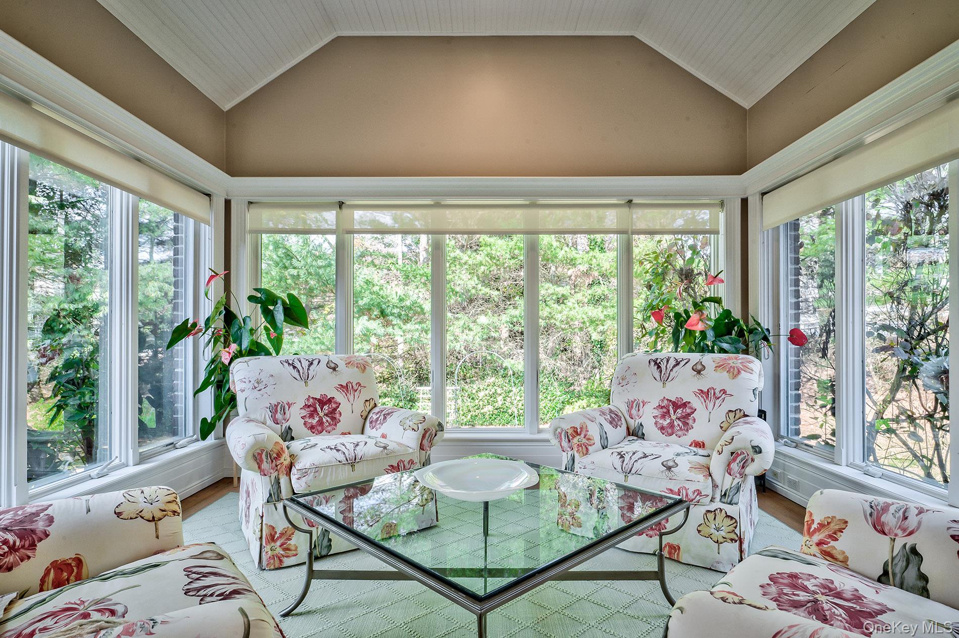 18 Harriman Drive, Sands Point, NY 11050