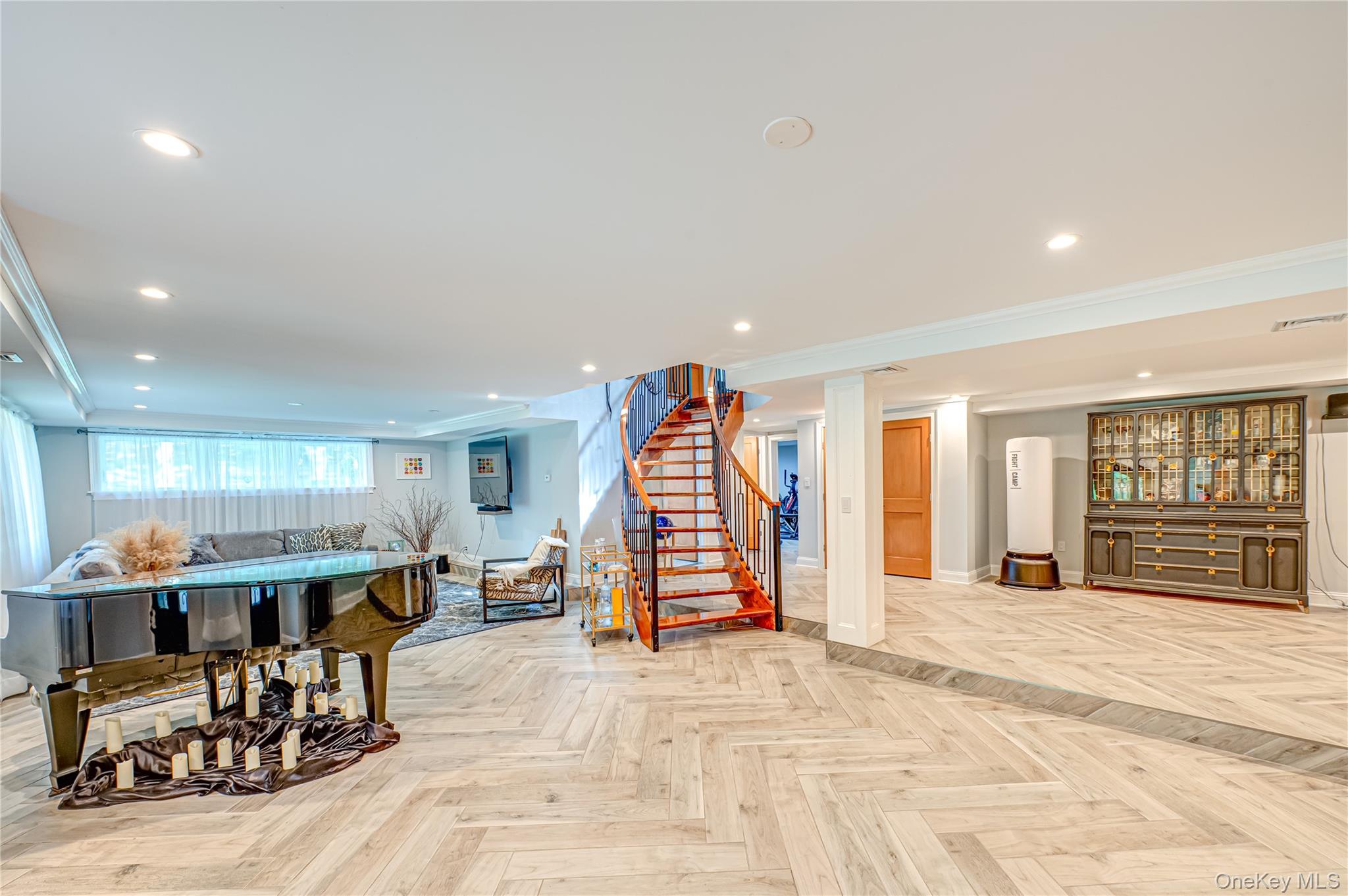 6 Tanyard Lane, Huntington, NY 11743