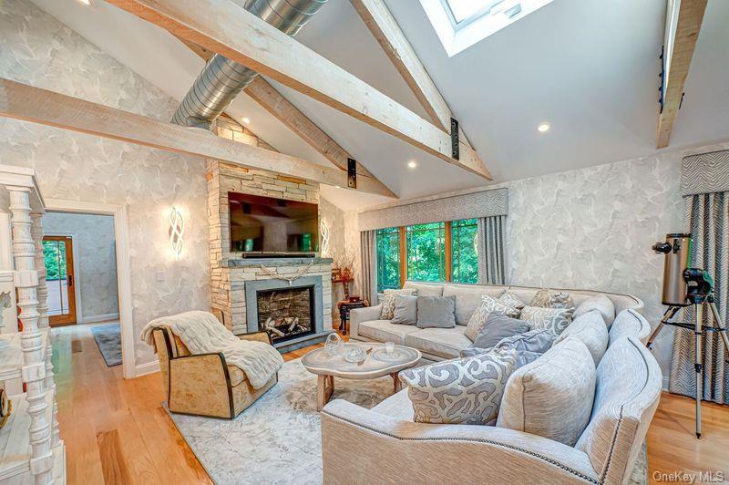 6 Tanyard Lane, Huntington, NY 11743