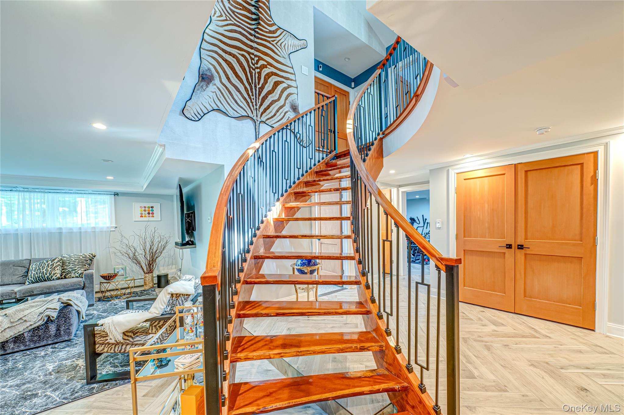 6 Tanyard Lane, Huntington, NY 11743