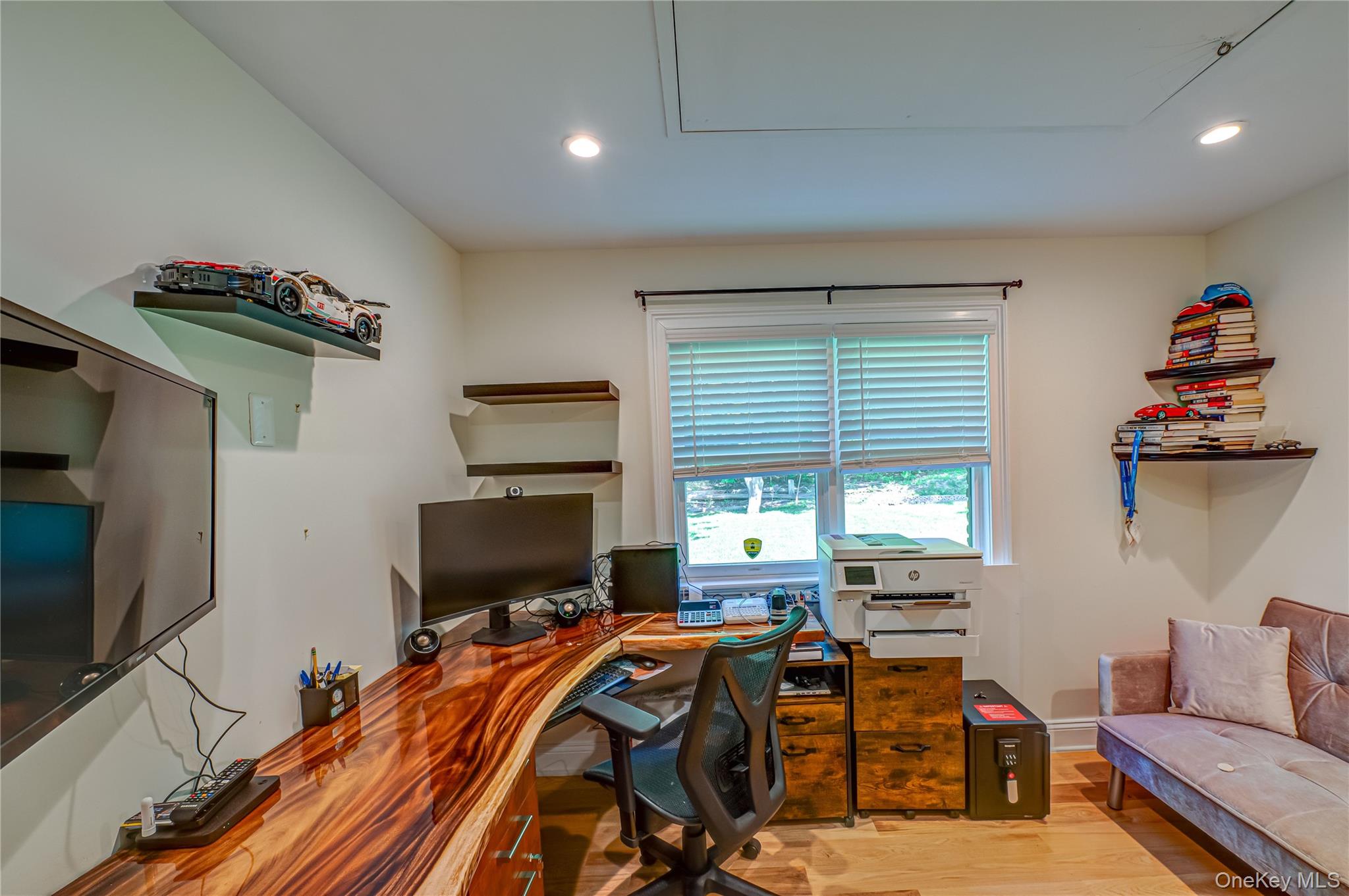 6 Tanyard Lane, Huntington, NY 11743