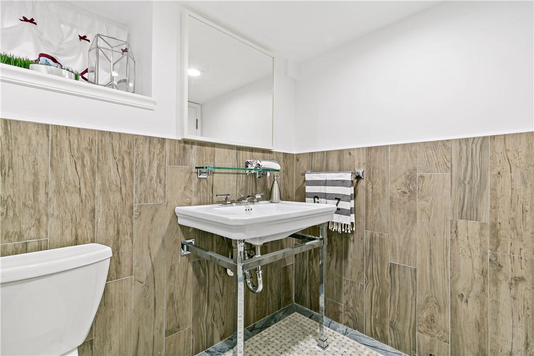 31 Old Army Road, Scarsdale, NY 10583