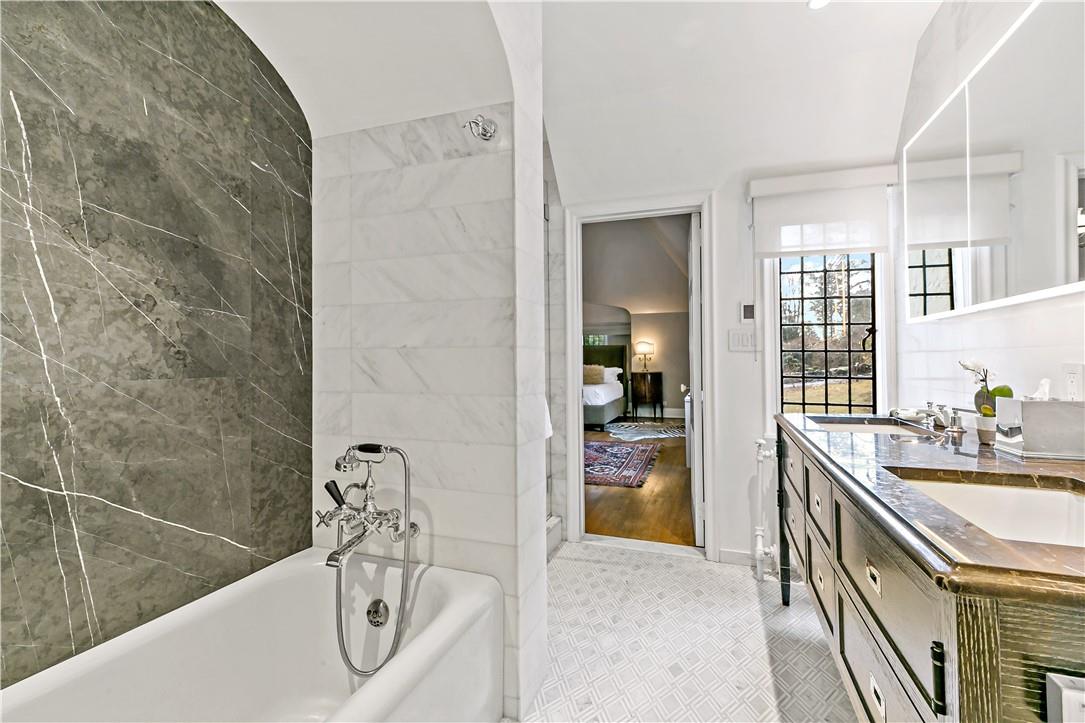 31 Old Army Road, Scarsdale, NY 10583