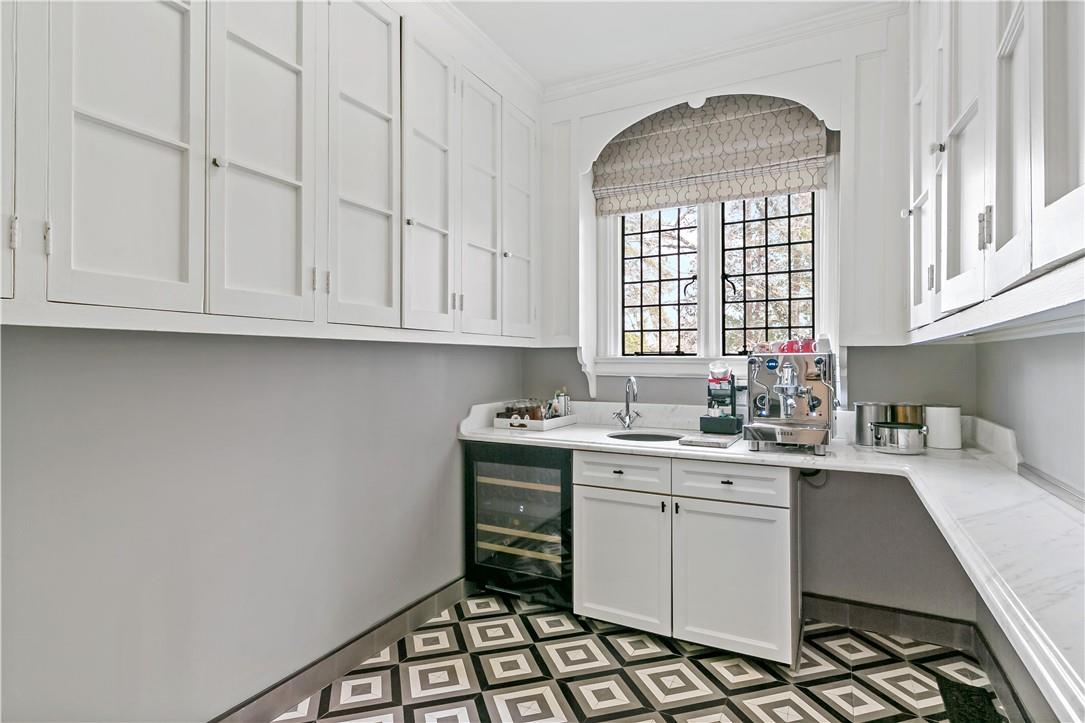 31 Old Army Road, Scarsdale, NY 10583