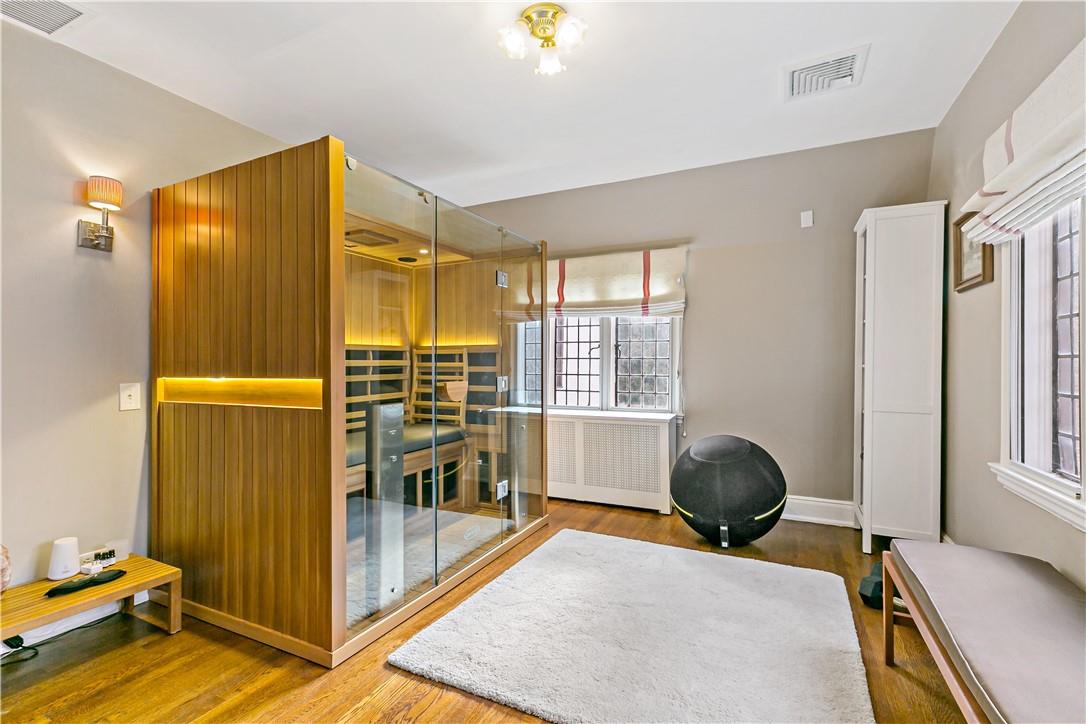 31 Old Army Road, Scarsdale, NY 10583