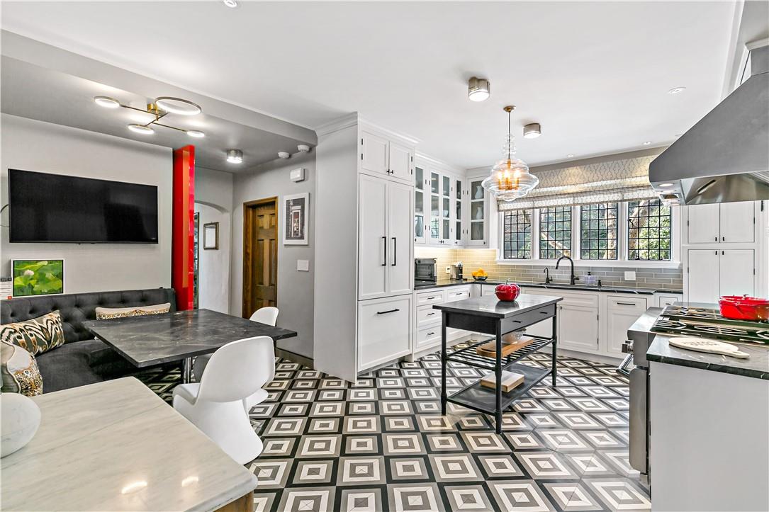 31 Old Army Road, Scarsdale, NY 10583