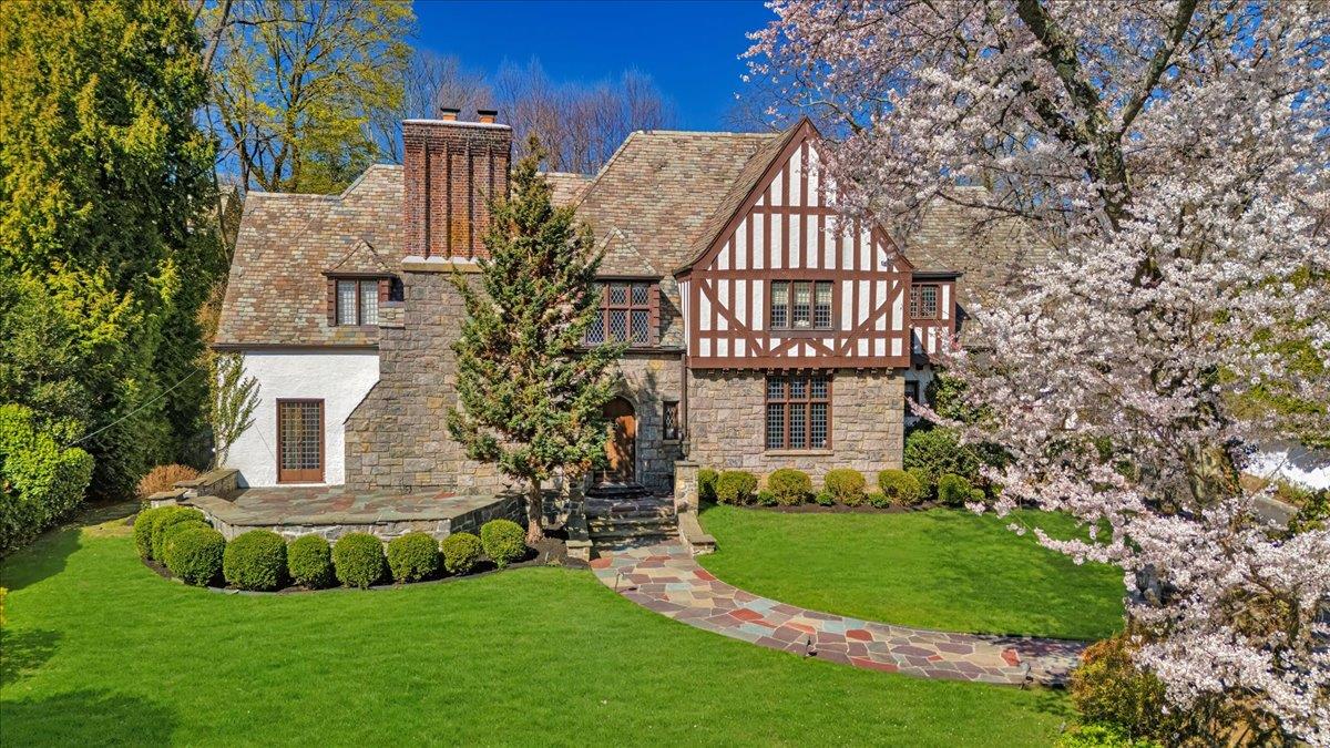 31 Old Army Road, Scarsdale, NY 10583