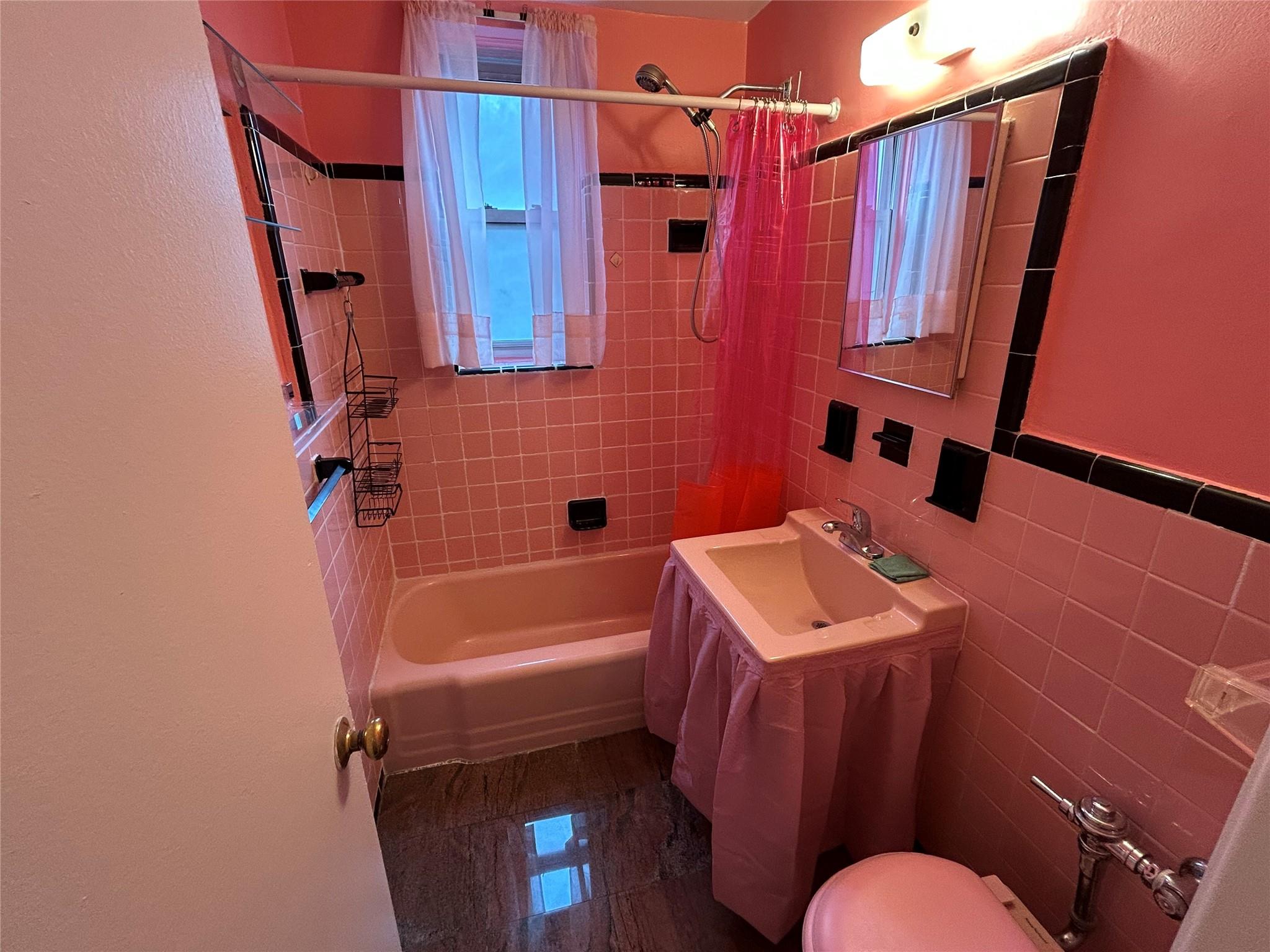 365 Bronx River Road # 3J, Yonkers, NY 10704